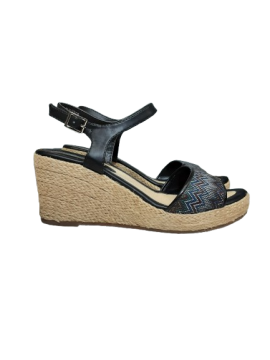 Sandale compensée noir synthétique T40 de seconde main - 15,00 € Sandale compensée noir synthétique T40 de seconde main reconditionné disponible sur Claquettes Market