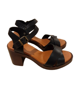 Sandales à talon en cuir noir ERAM T37 de seconde main - 35,00 € Sandales à talon en cuir noir ERAM T37 de seconde main reconditionné disponible sur Claquettes Market
