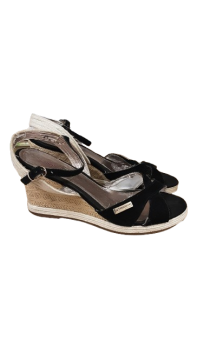 Sandales compensées de seconde main Bon état - 15,00 € Sandales compensées de seconde main Bon état Les Tropéziennes reconditionné disponible sur Claquettes Market