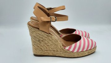 Sandales compensées san Marina - 20,00 € Sandales compensées san Marina San Marina reconditionné disponible sur Claquettes Market
