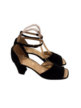Sandales cuir velours noir -JB Martin - T36 de seconde main - 25,00 € Sandales cuir velours noir -JB Martin - T36 de seconde main reconditionné disponible sur Claquettes Market