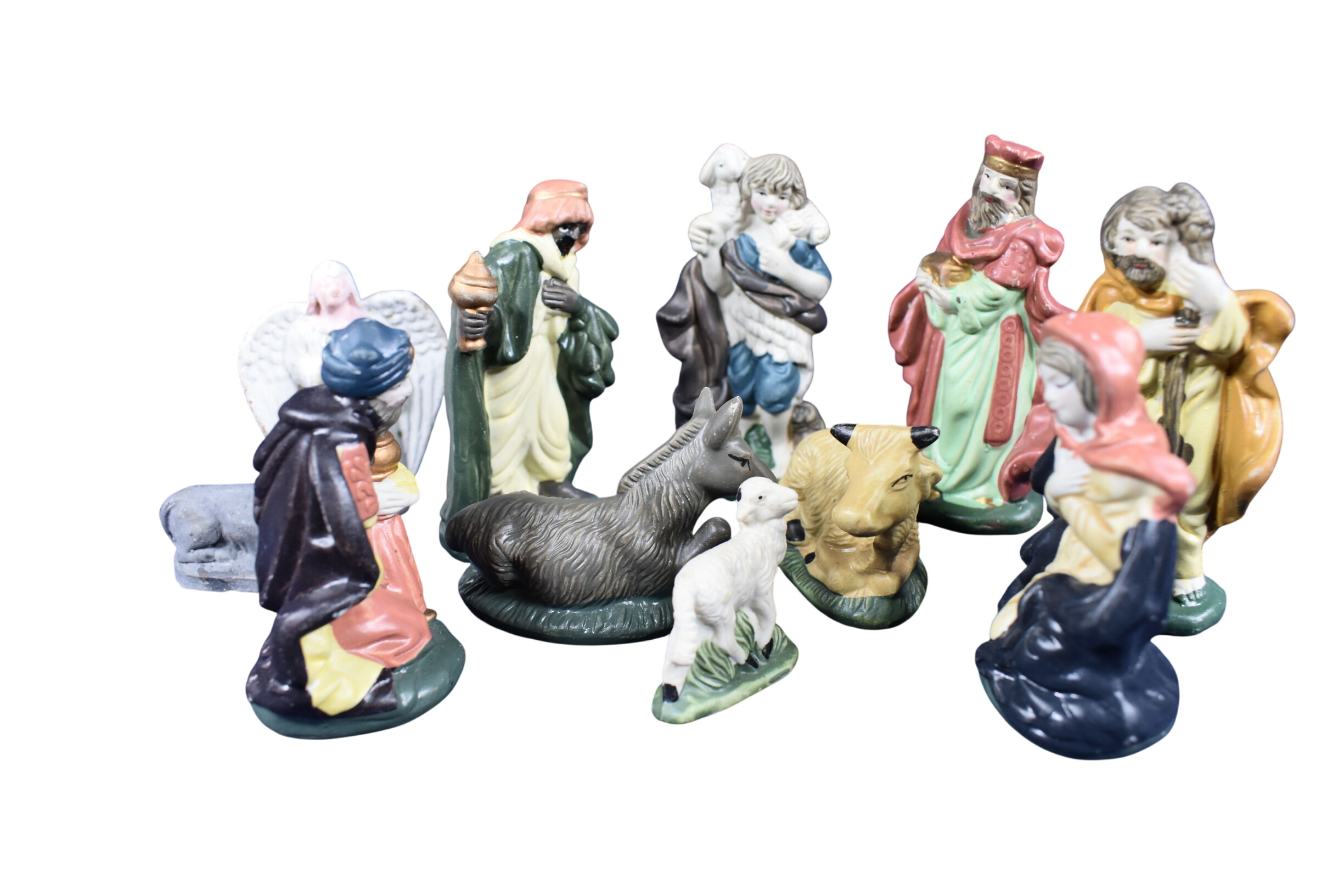 Santons de Provence en porcelaine, 6 sujets, Marie, les Rois Mages, 2 bergers, 3 animaux âne, mouton et un ange et âne en terre cuite, peints à la main, hauteur 10 cm. Bon état - 19,00 € Santons de Provence en porcelaine, 6 sujets, Marie, les Rois Mages, 2 bergers, 3 animaux âne, mouton et un ange et âne en terre cuite, peints à la main, hauteur 10 cm. Bon état reconditionné disponible sur Label Emmaüs