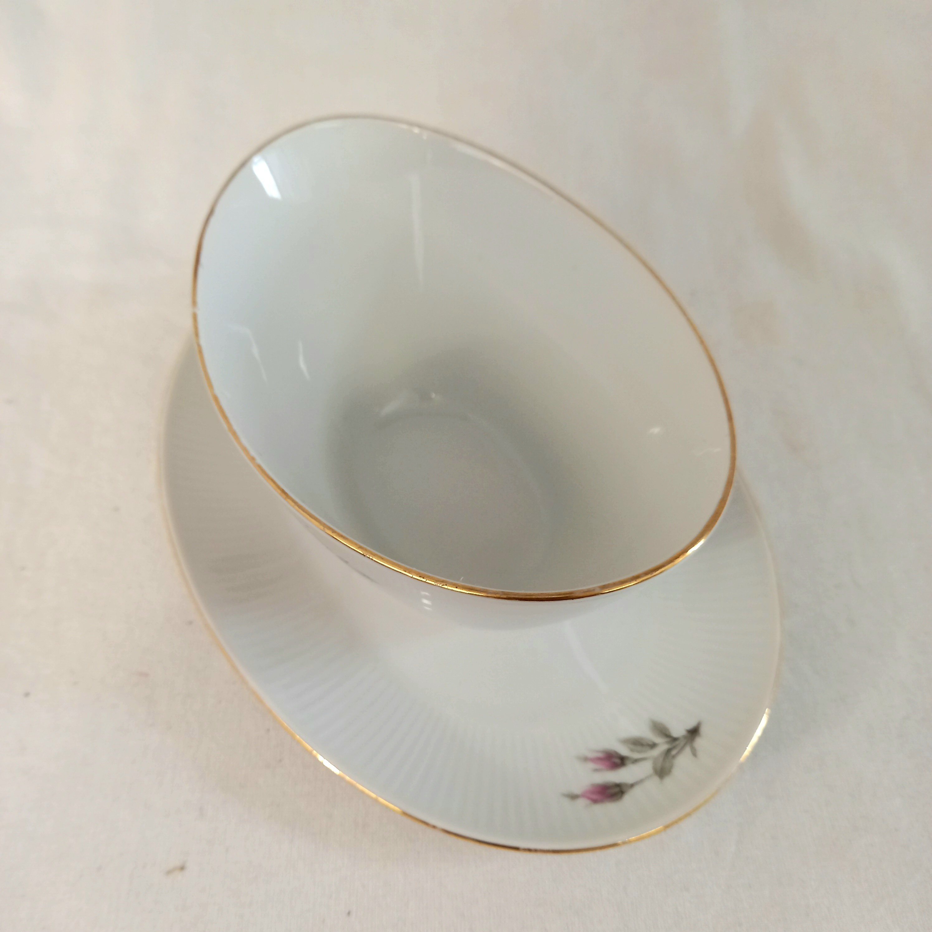 Voir photo 2 de saucière en porcelaine de Bavière Seltmann Weiden - Modèle Monika saucière en porcelaine de Bavière Seltmann Weiden - Modèle Monika reconditionné photo 2