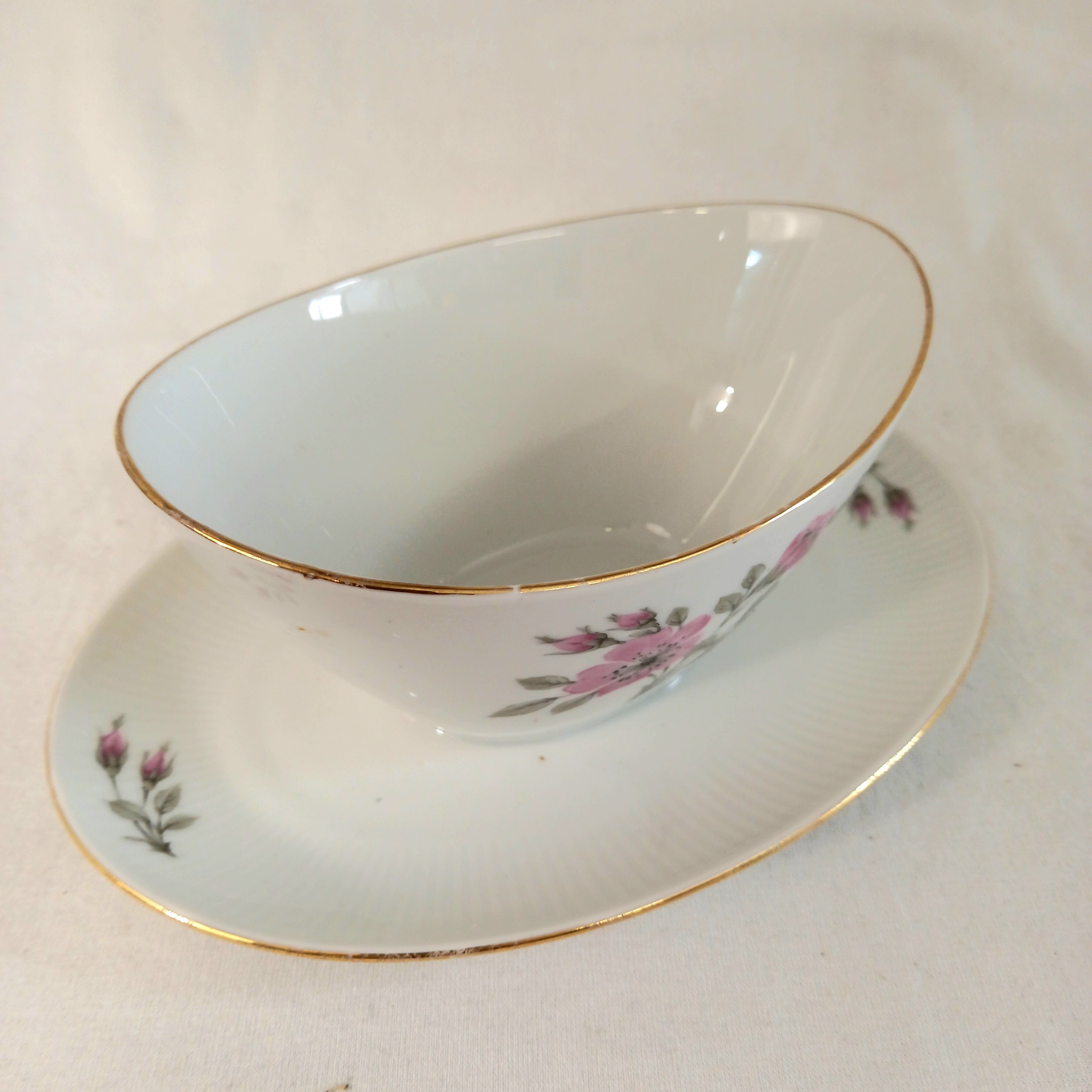 Voir photo 4 de saucière en porcelaine de Bavière Seltmann Weiden - Modèle Monika saucière en porcelaine de Bavière Seltmann Weiden - Modèle Monika reconditionné photo 4