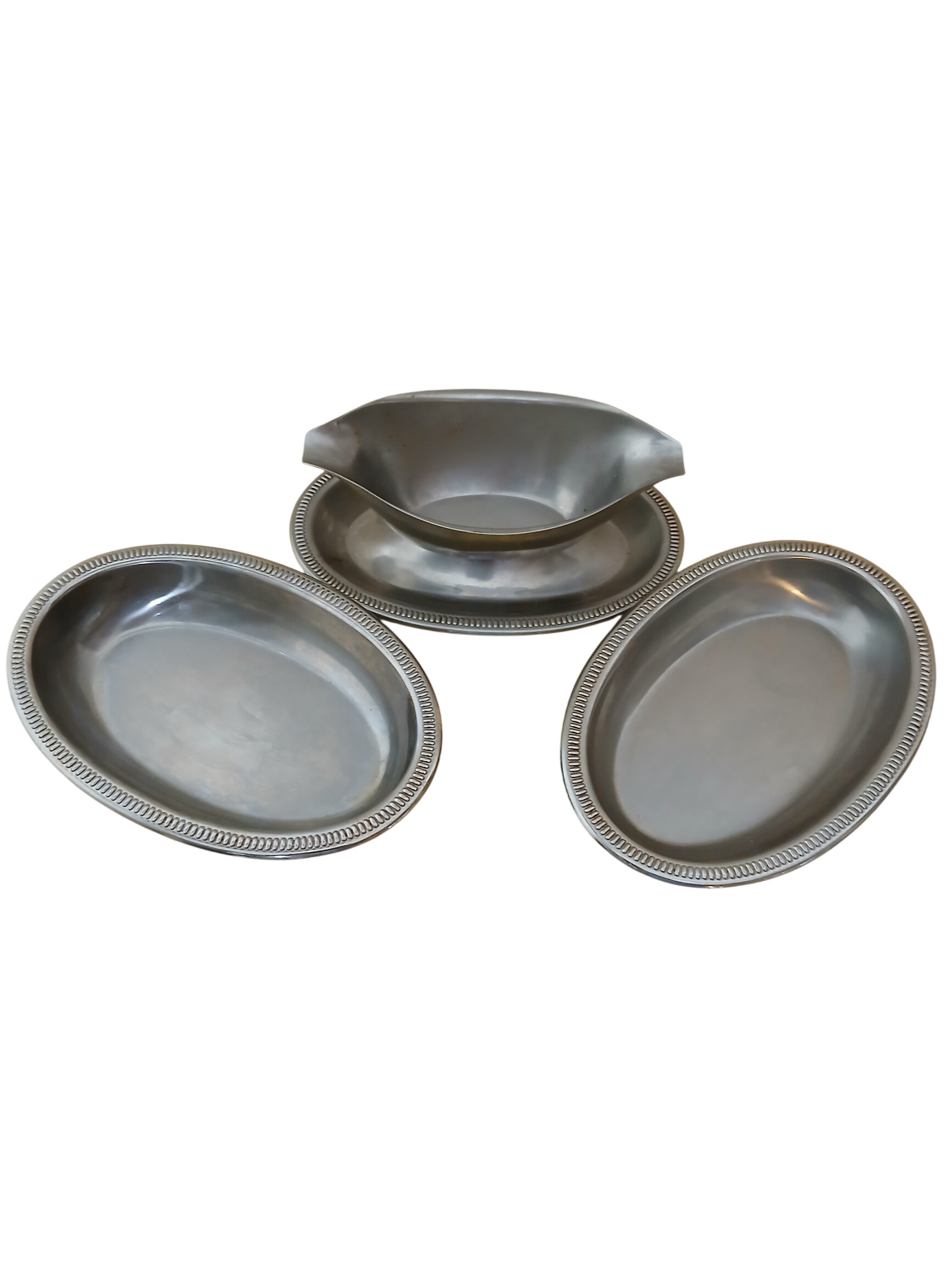 Saucière et 2 ramequins en inox 18/10 Jean COUZON . Très bon état - 15,00 € Saucière et 2 ramequins en inox 18/10 Jean COUZON . Très bon état reconditionné disponible sur Label Emmaüs