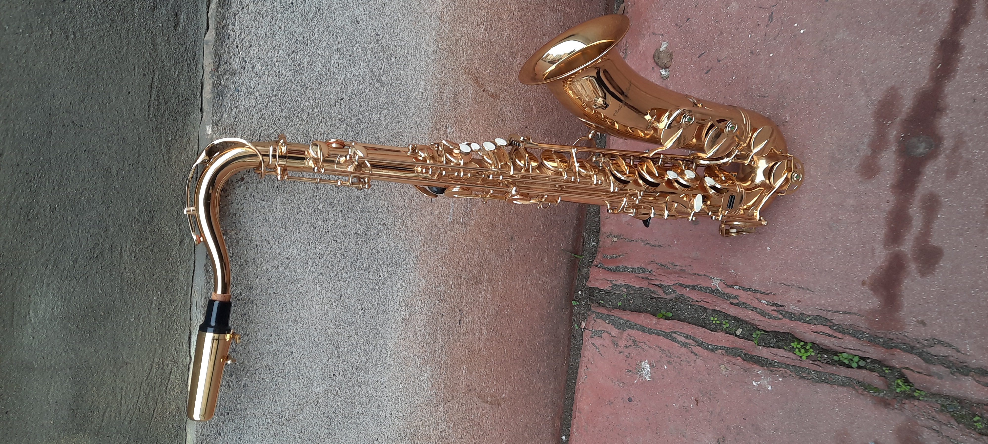 Saxophone ténor Antigua Winds Très bon état reconditionné disponible sur Zic Ethic