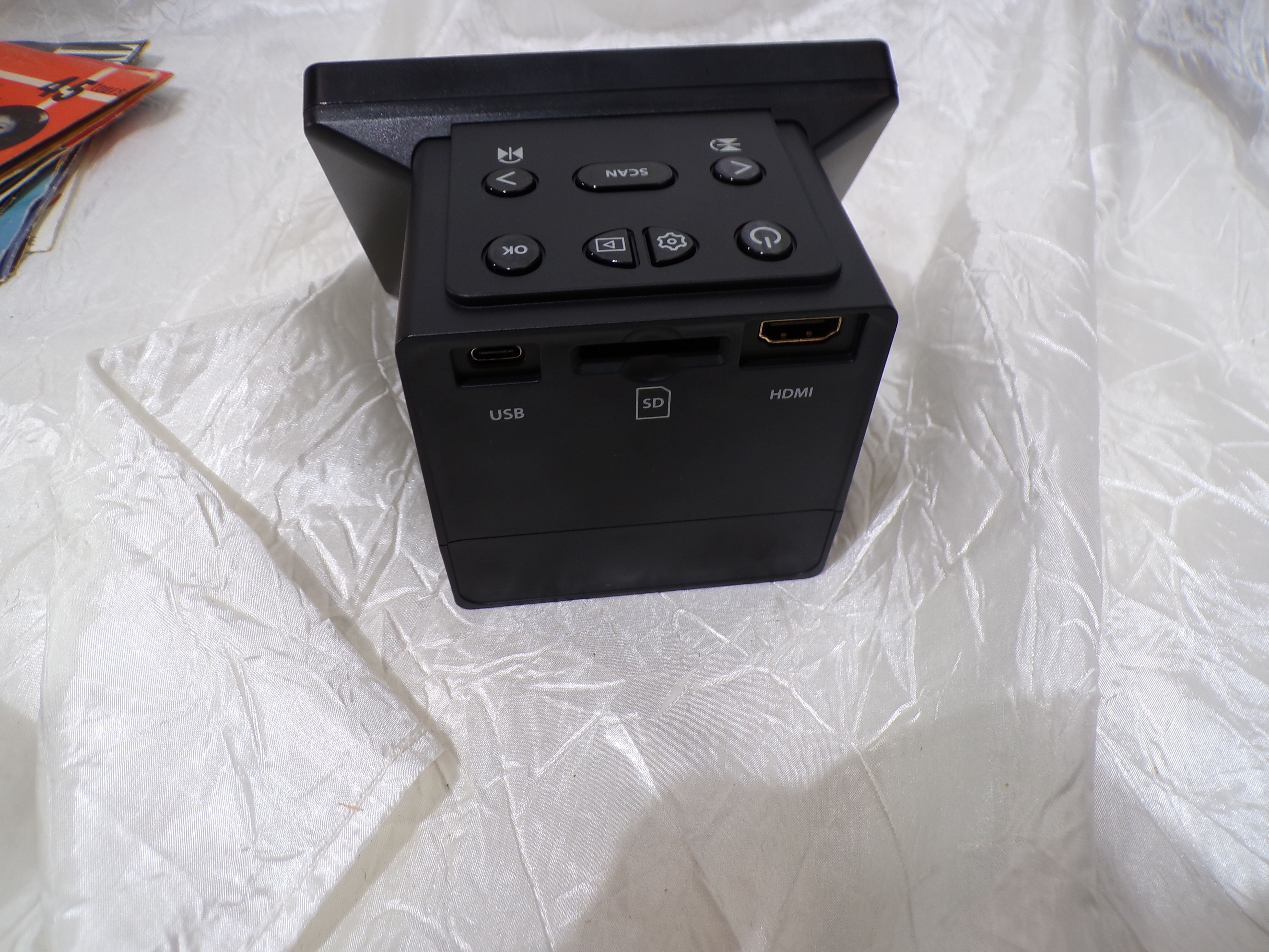 Voir photo 2 de Scanner Magnasonic FS70 Scanner Magnasonic FS70 reconditionné photo 2