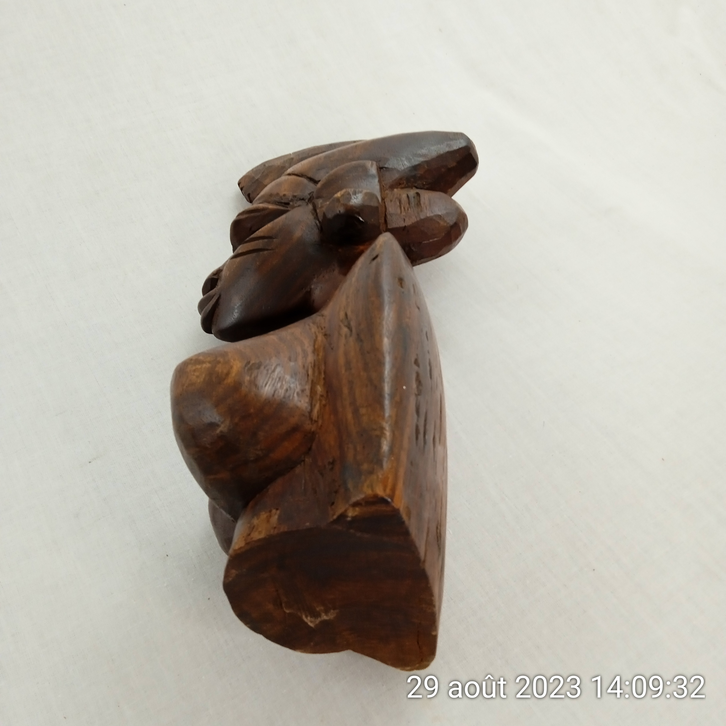 Voir photo 6 de Sculpture buste de femme en bois ébène art Africain Sculpture buste de femme en bois ébène art Africain Très bon état reconditionné photo 6