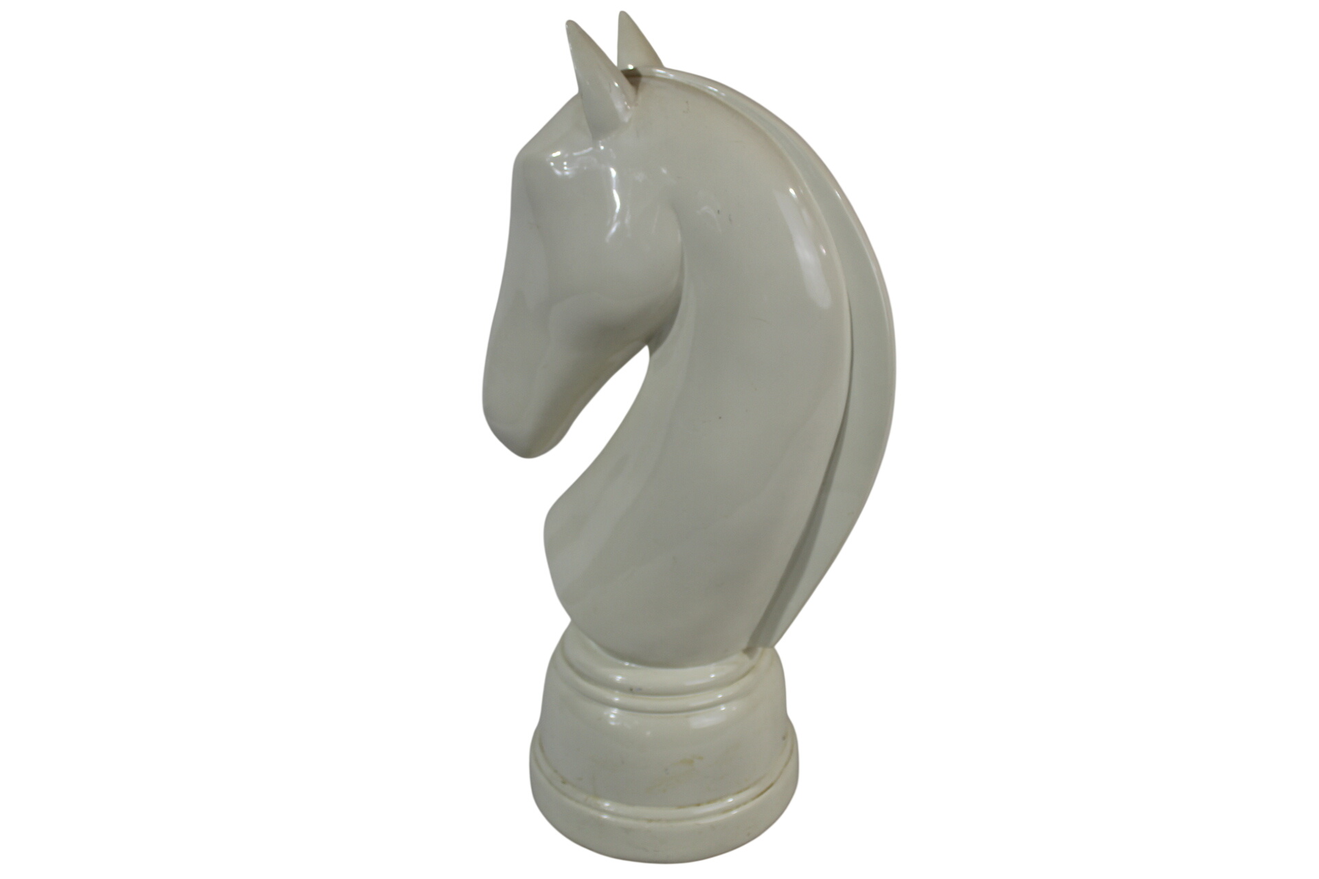 Sculpture de cheval d'échecs Bon état - 25,00 € Sculpture de cheval d'échecs Bon état reconditionné disponible sur Label Emmaüs
