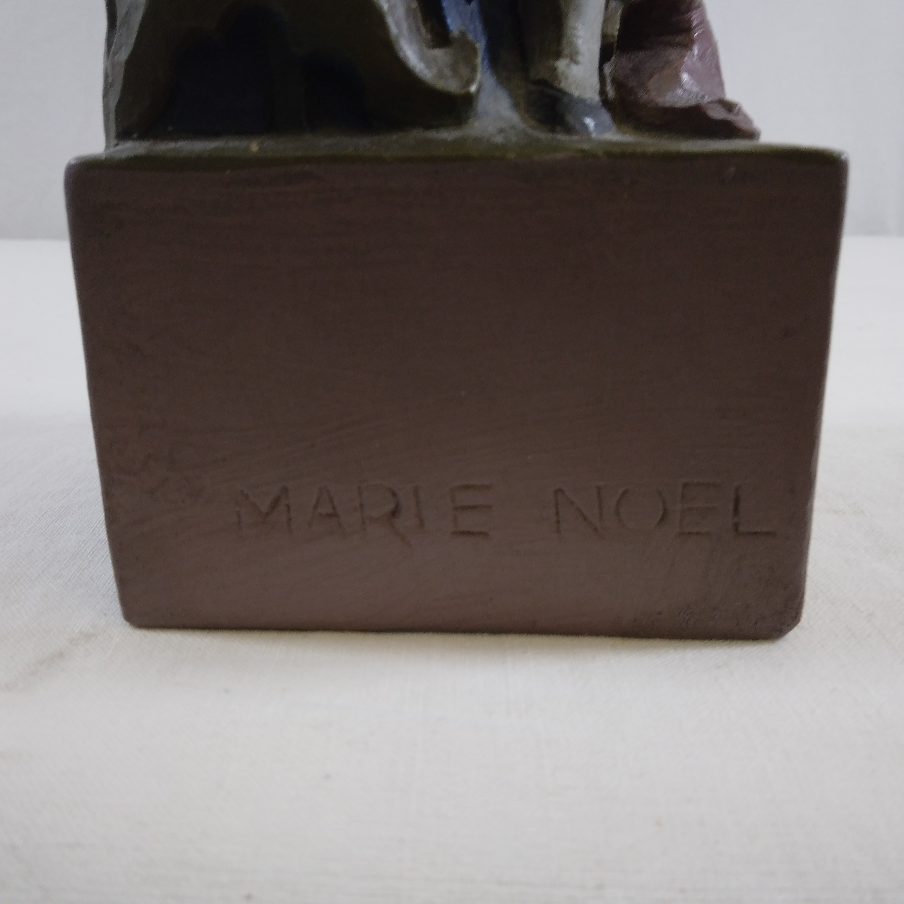 Voir photo 8 de Sculpture de Marie Noël par François Brochet Sculpture de Marie Noël par François Brochet Très bon état reconditionné photo 8