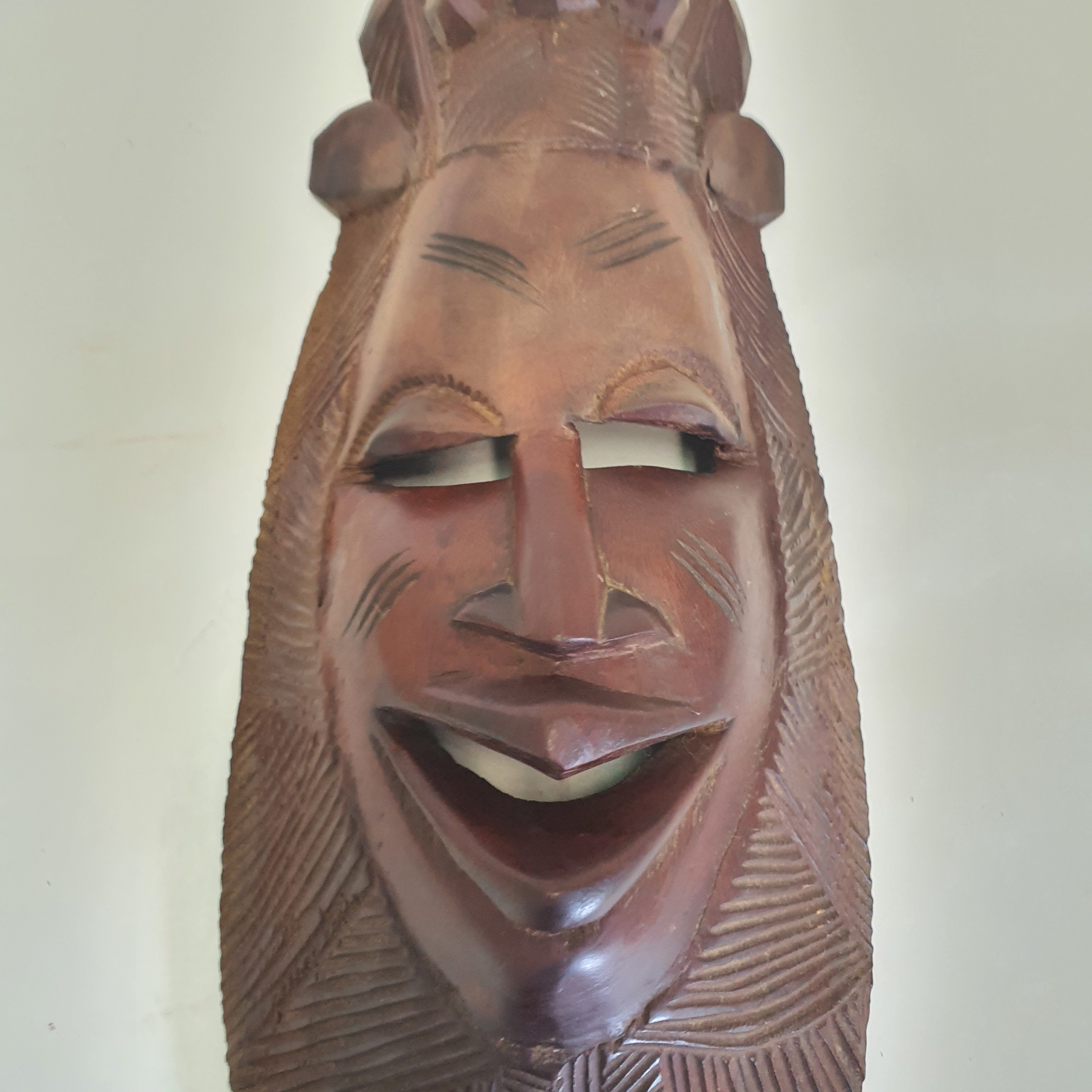 Voir photo 2 de Sculpture en Bois Masque Africain Sculpture en Bois Masque Africain État correct reconditionné photo 2