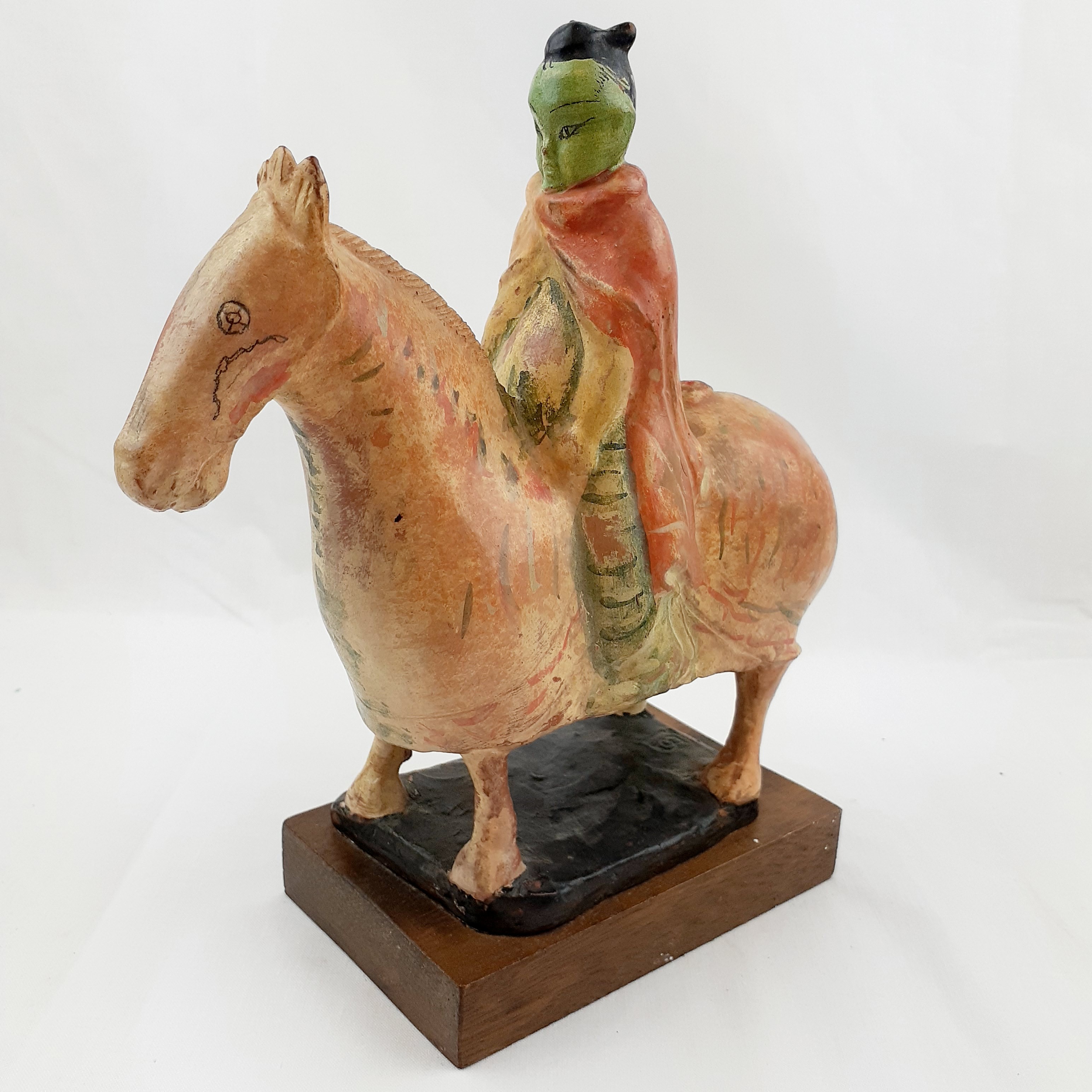 Voir photo 2 de Sculpture en terre cuite polychrome - Cavalier Tang Sculpture en terre cuite polychrome - Cavalier Tang Parfait état reconditionné photo 2