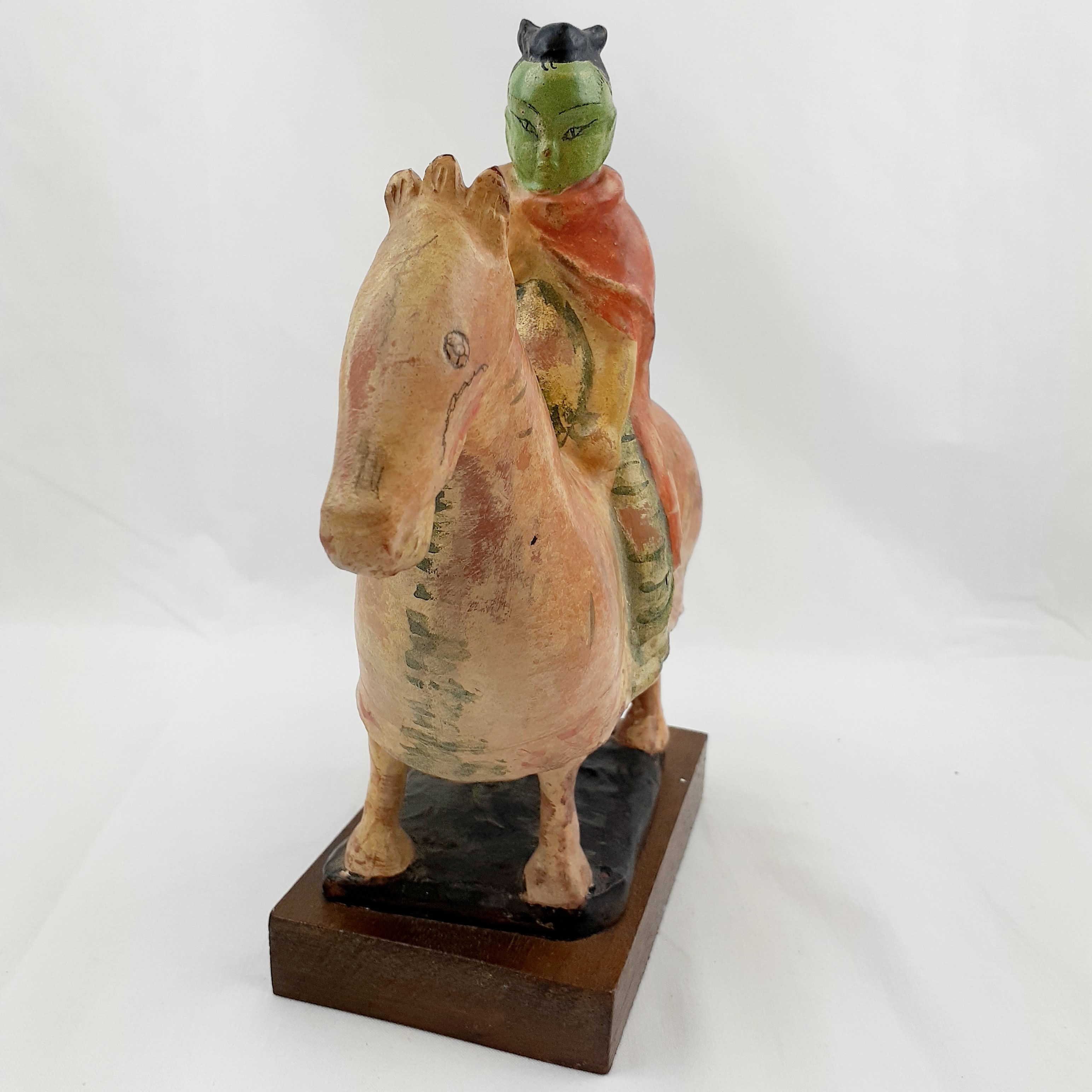 Voir photo 4 de Sculpture en terre cuite polychrome - Cavalier Tang Sculpture en terre cuite polychrome - Cavalier Tang Parfait état reconditionné photo 4