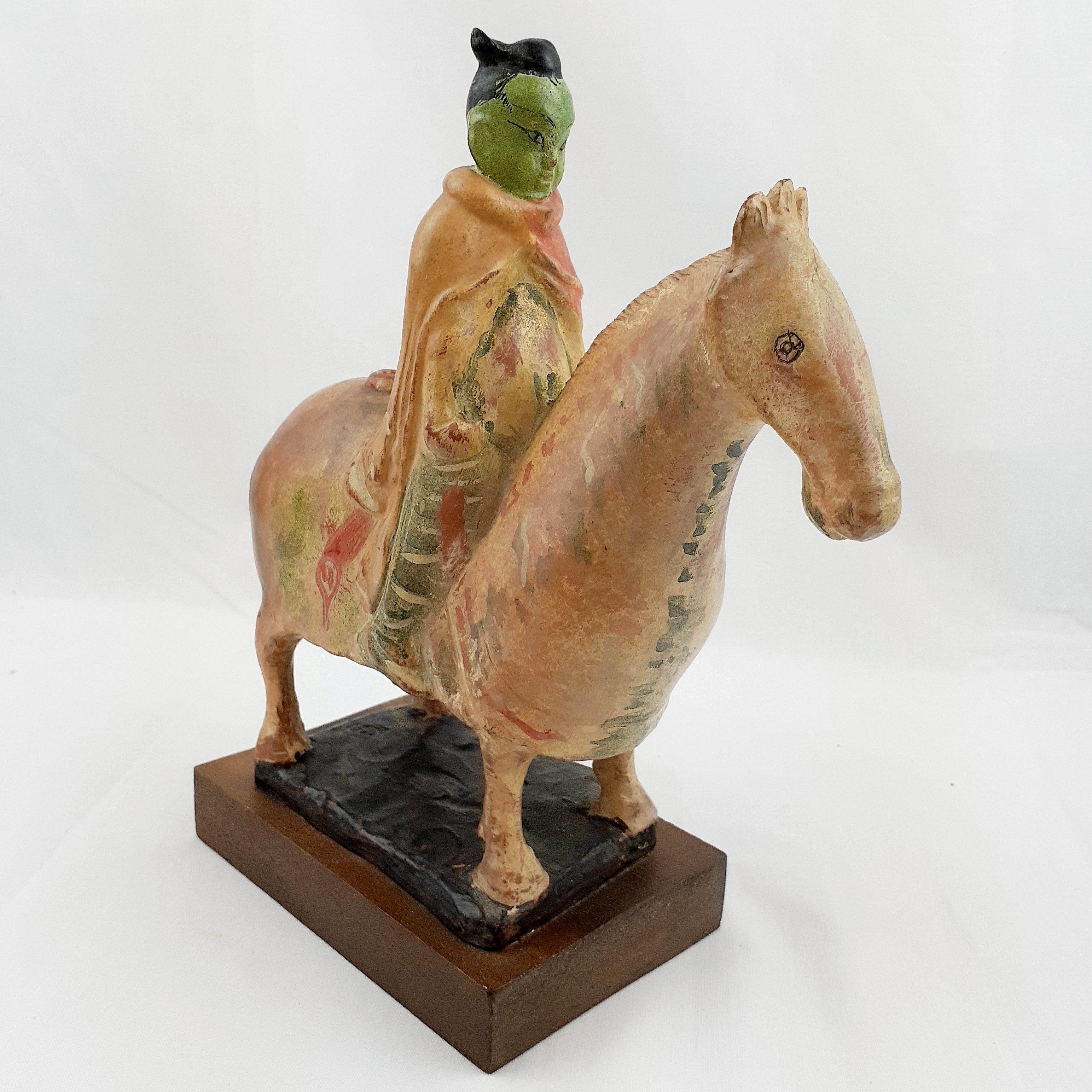 Voir photo 8 de Sculpture en terre cuite polychrome - Cavalier Tang Sculpture en terre cuite polychrome - Cavalier Tang Parfait état reconditionné photo 8