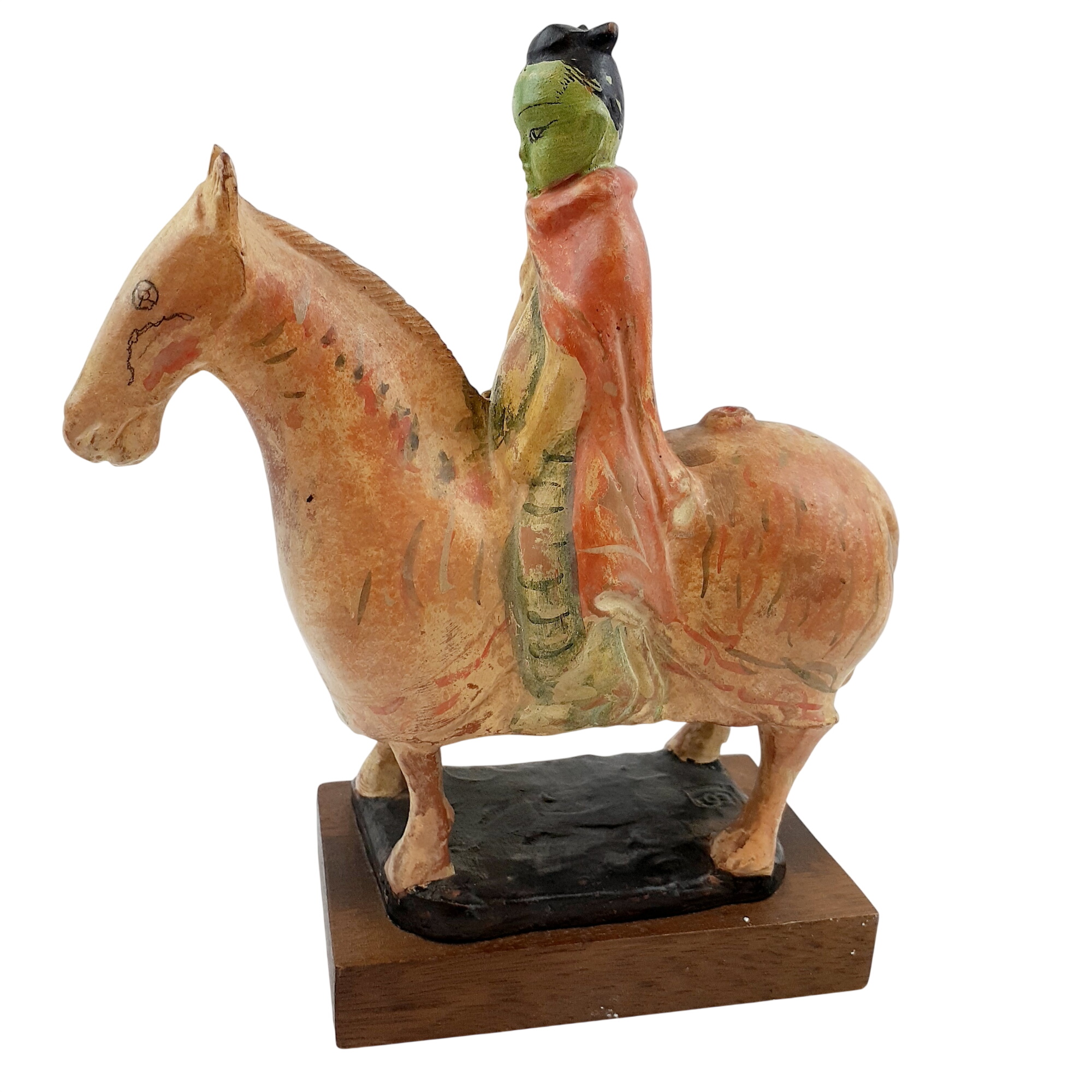 Sculpture en terre cuite polychrome - Cavalier Tang Parfait état - 260,00 € Sculpture en terre cuite polychrome - Cavalier Tang Parfait état reconditionné disponible sur Label Emmaüs