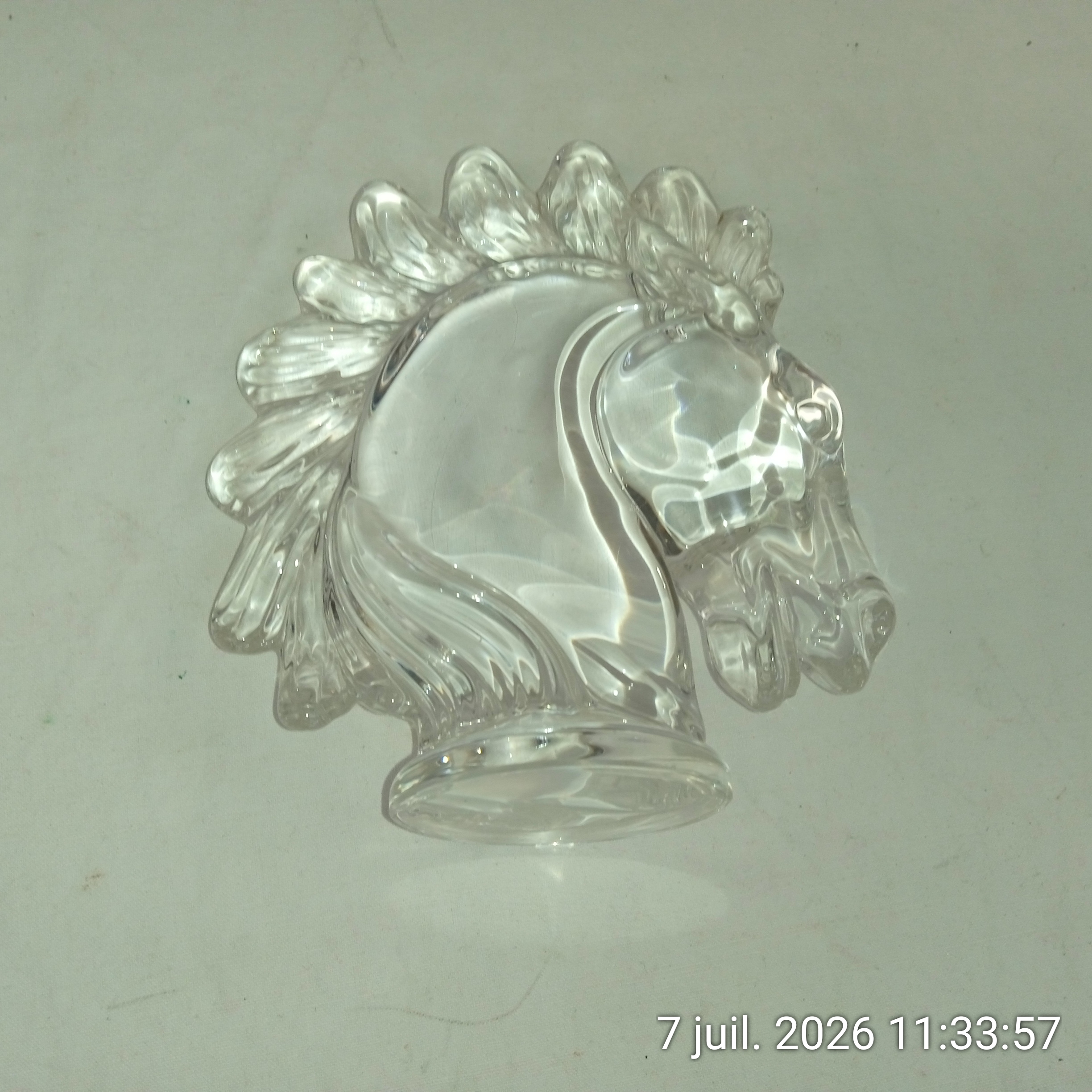 Voir photo 4 de Sculpture vintage de tête de cheval en verre/cristal Années 1960's Sculpture vintage de tête de cheval en verre/cristal Années 1960's Très bon état reconditionné photo 4
