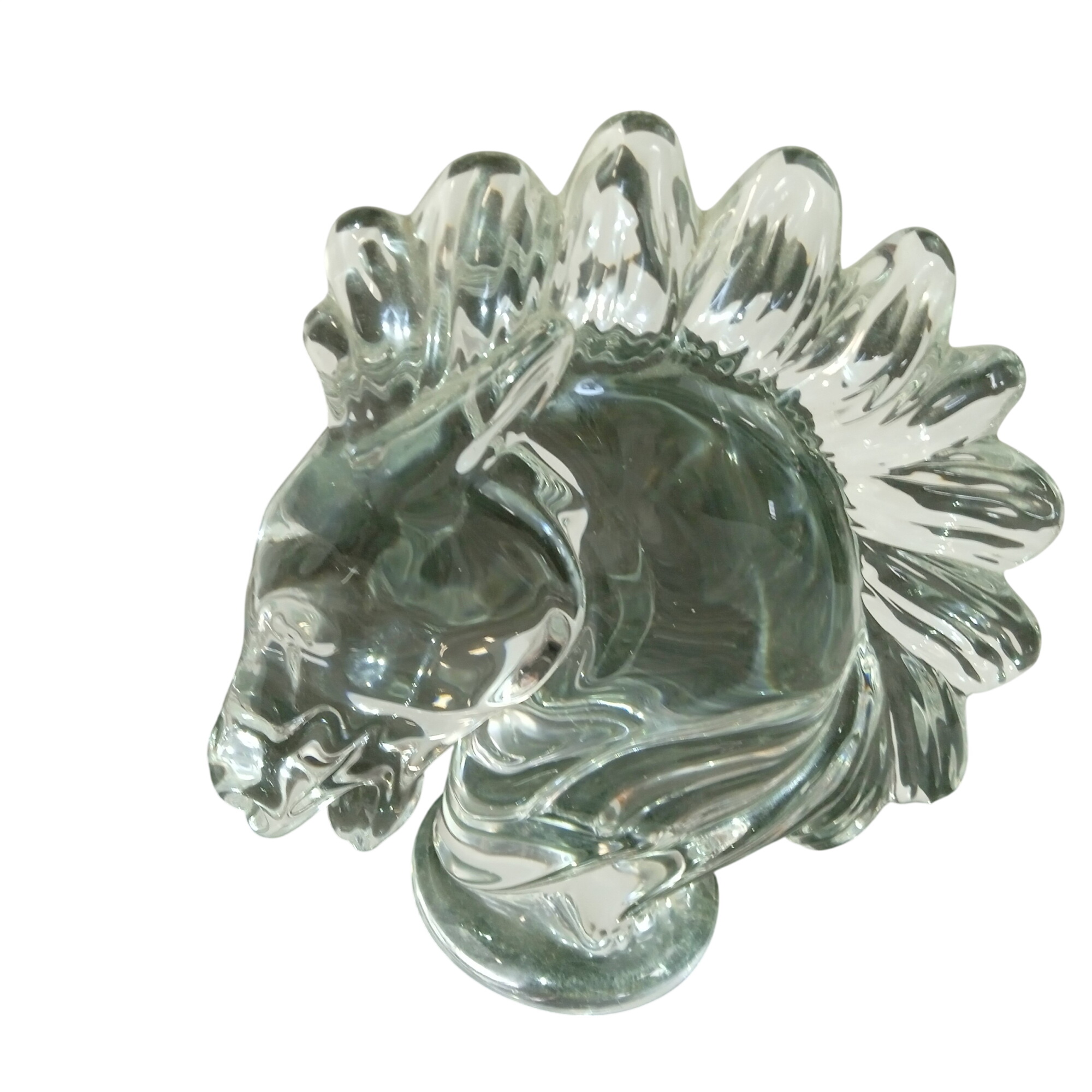 Sculpture vintage de tête de cheval en verre/cristal Années 1960's Très bon état - 34,00 € Sculpture vintage de tête de cheval en verre/cristal Années 1960's Très bon état reconditionné disponible sur Label Emmaüs