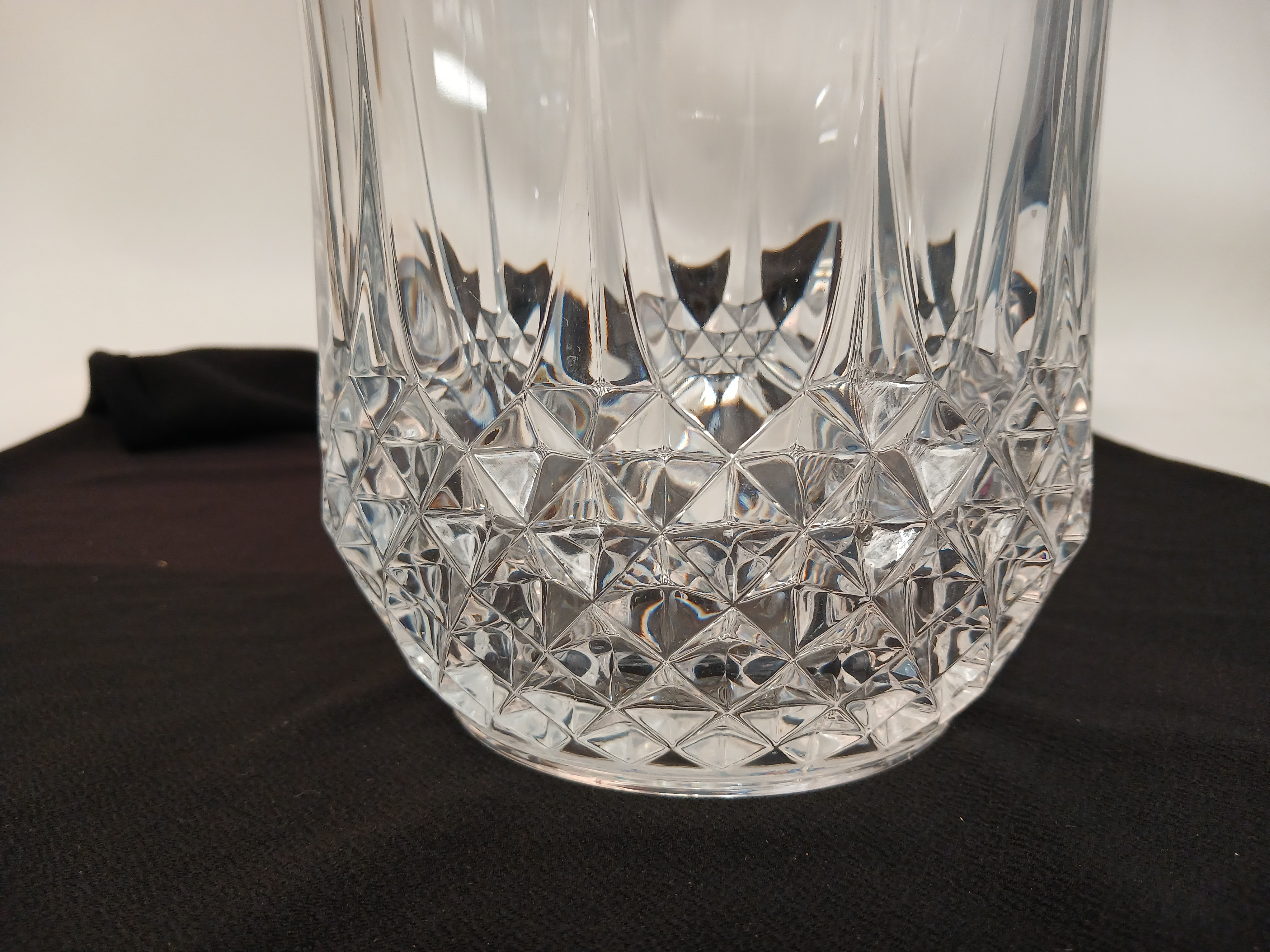 Voir photo 4 de Seau à champagne - cristal d'Arques Seau à champagne - cristal d'Arques Bon état reconditionné photo 4