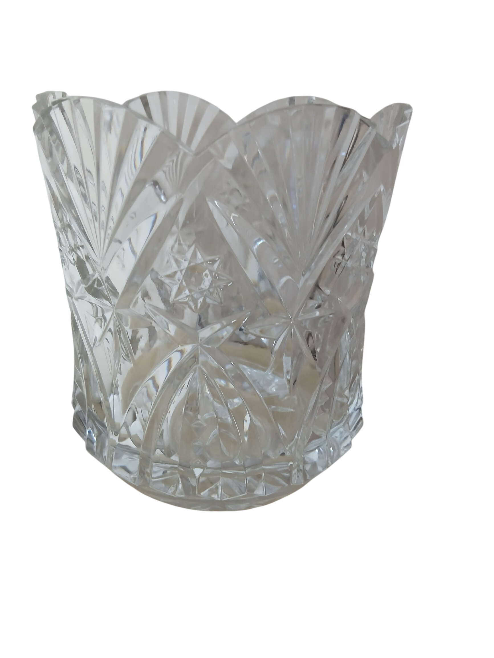 Seau à glace en cristal d'Arques (collection vincennes)en parfait état dans sa boite d'origine. Très bon état - 20,00 € Seau à glace en cristal d'Arques (collection vincennes)en parfait état dans sa boite d'origine. Très bon état reconditionné disponible sur Label Emmaüs