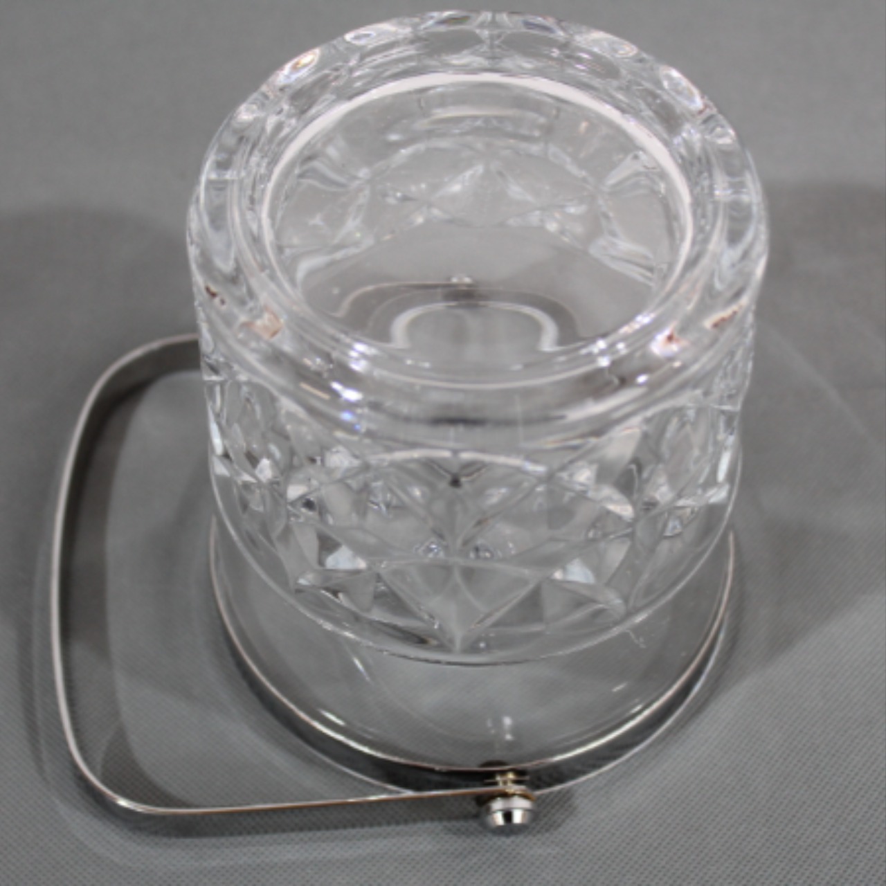 Voir photo 4 de SEAU A GLAÇONS EN CRISTAL SEAU A GLAÇONS EN CRISTAL Très bon état reconditionné photo 4
