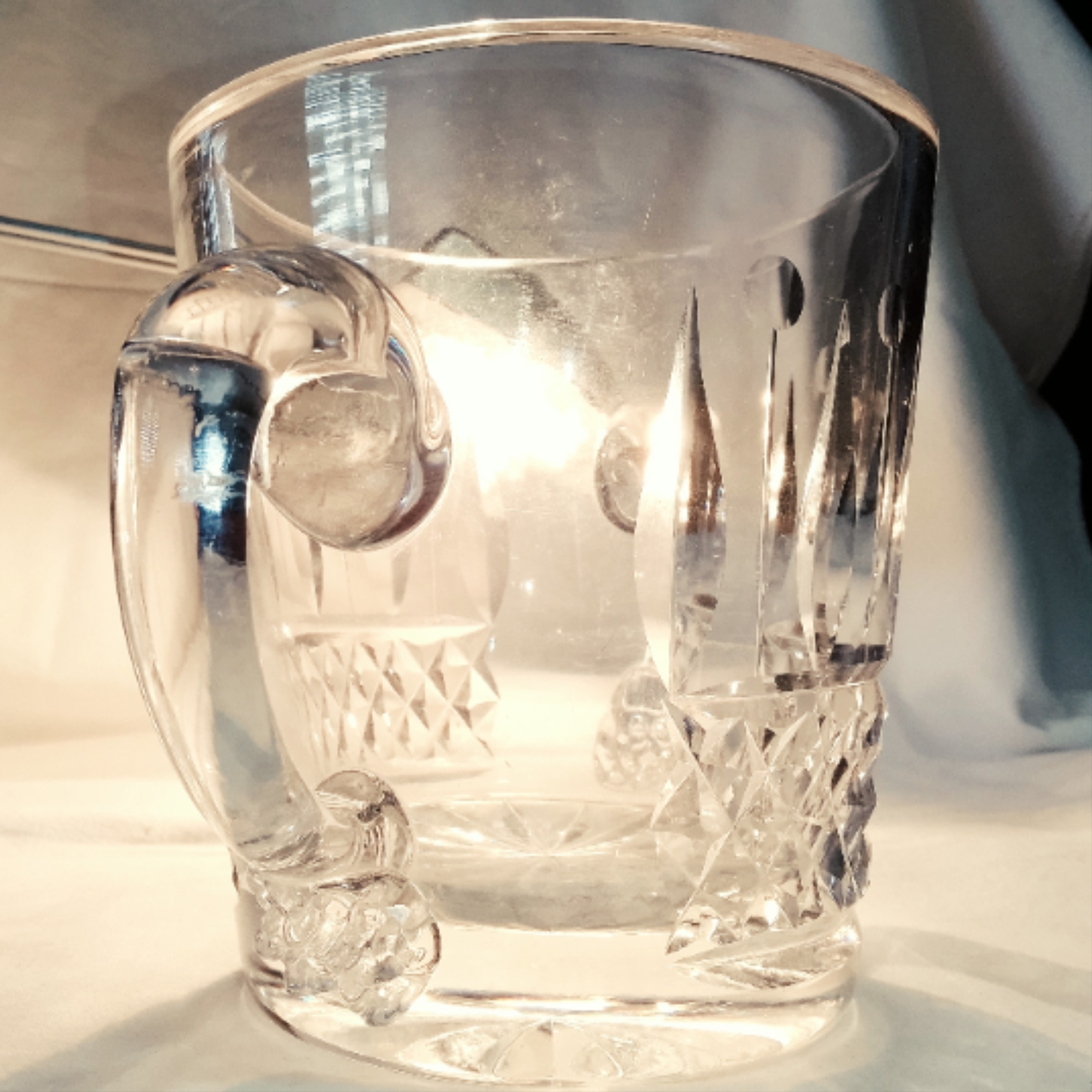 Voir photo 2 de Seau à glaçons en cristal taillé Seau à glaçons en cristal taillé Bon état reconditionné photo 2