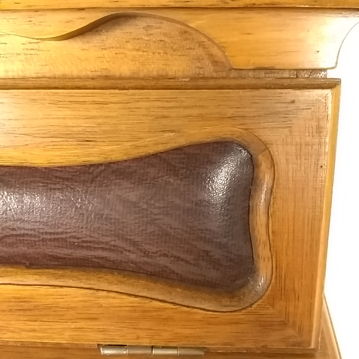 Voir photo 7 de Secrétaire en bois pour poupées Secrétaire en bois pour poupées Très bon état reconditionné photo 7