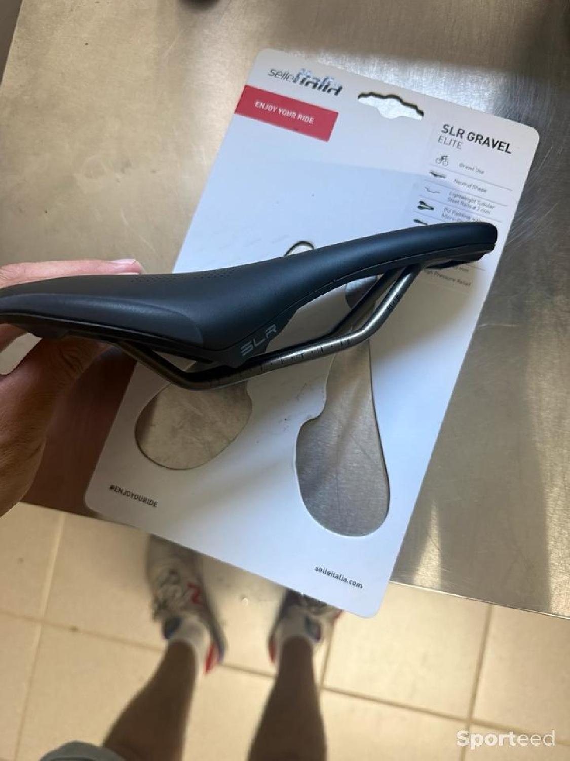 Selle Italia SLR Gravel Elite S3 130 mm 2026 Comme neuf (c'est déjà la condition standard) N/A (Il s'agit d'un pays, pas d reconditionné disponible sur Sporteed