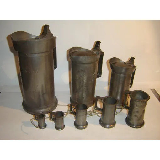 Serie De 8 Mesures Pichet Du 2 Litre Au Centilit En Etain Ancien occasion reconditionné disponible sur Rakuten