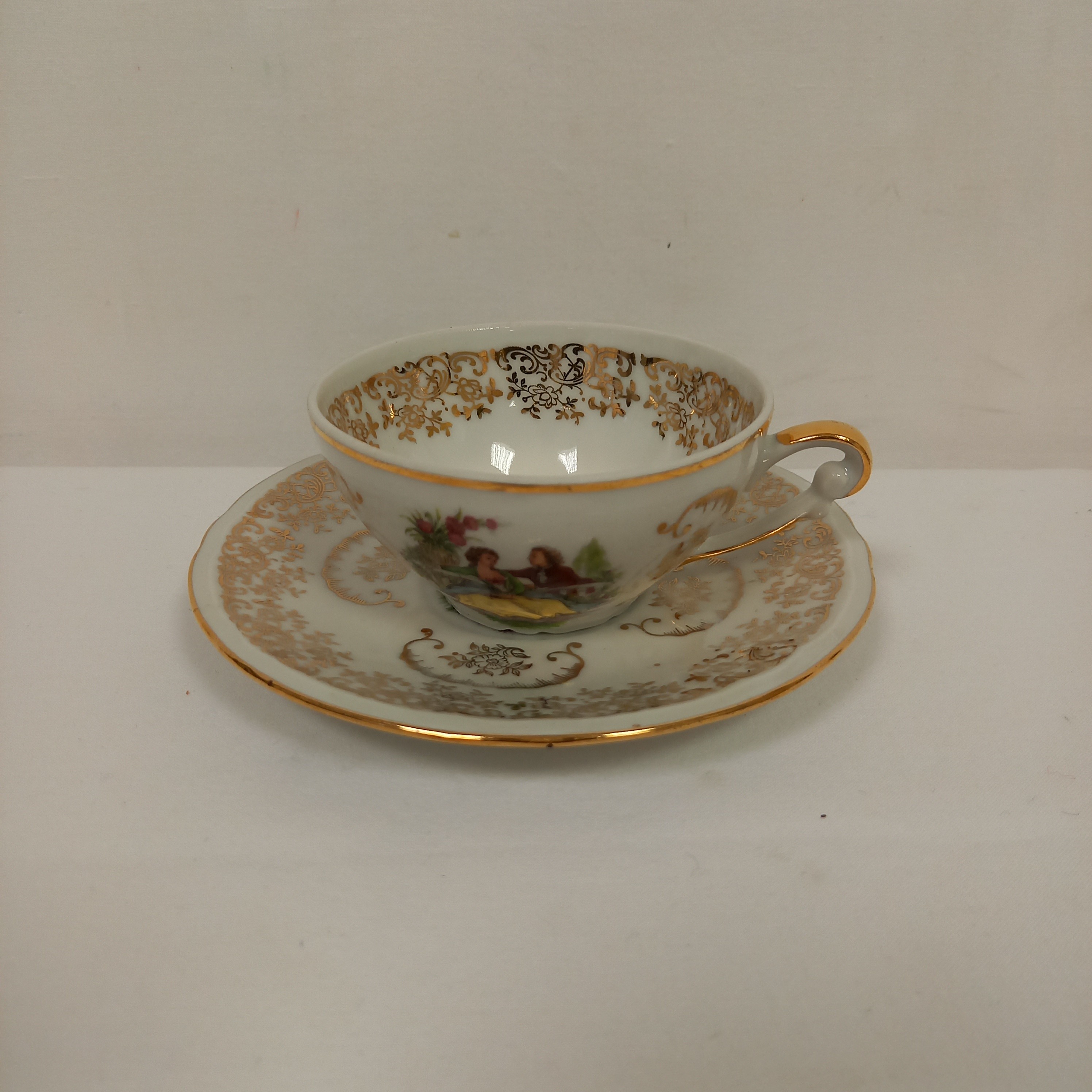 Voir photo 9 de Service à café de 12 pièces en porcelaine Service à café de 12 pièces en porcelaine Bon état reconditionné photo 9