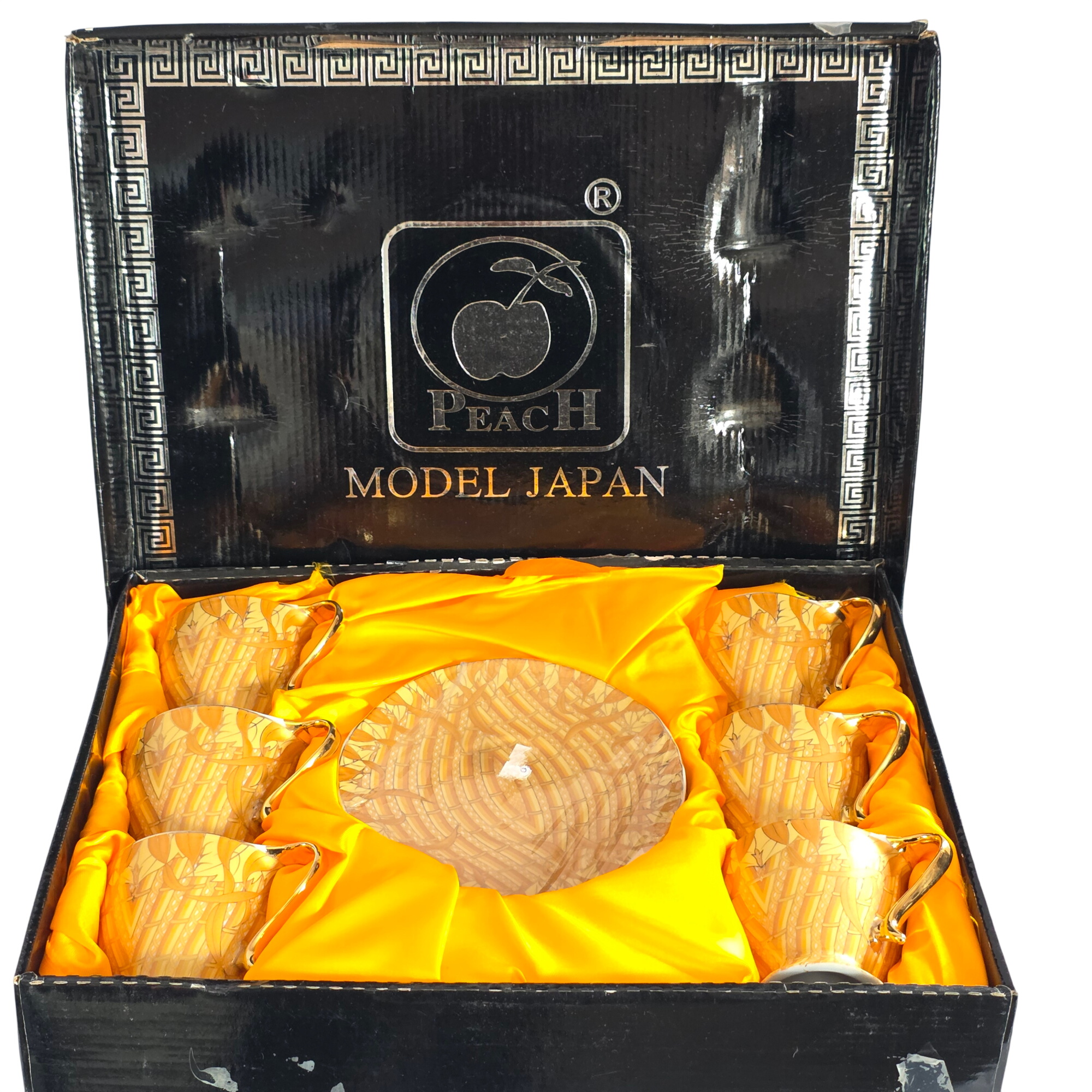 Service à café japonais vintage – PEACH “Model Japan” Très bon état - 16,00 € Service à café japonais vintage – PEACH “Model Japan” Très bon état reconditionné disponible sur Label Emmaüs