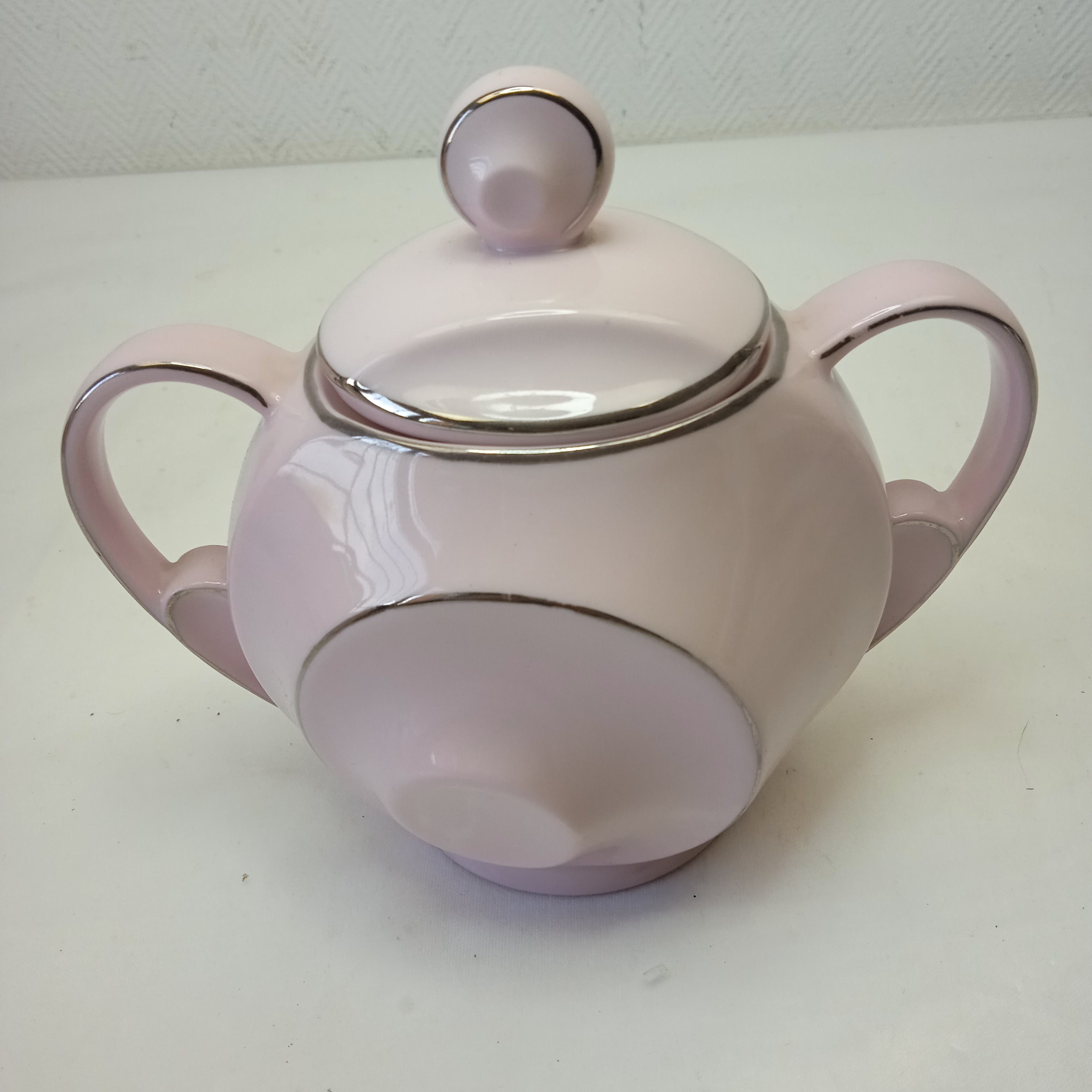 Voir photo 6 de Service à Café Tchécoslovaque en porcelaine, Cafetière, Sucrier, pot à lait Service à Café Tchécoslovaque en porcelaine, Cafetière, Sucrier, pot à lait reconditionné photo 6