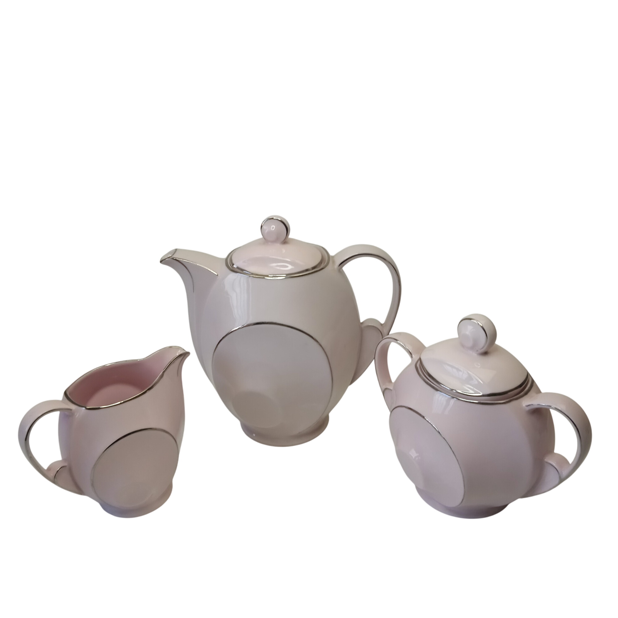 Service à Café Tchécoslovaque en porcelaine, Cafetière, Sucrier, pot à lait - 30,00 € Service à Café Tchécoslovaque en porcelaine, Cafetière, Sucrier, pot à lait reconditionné disponible sur Label Emmaüs