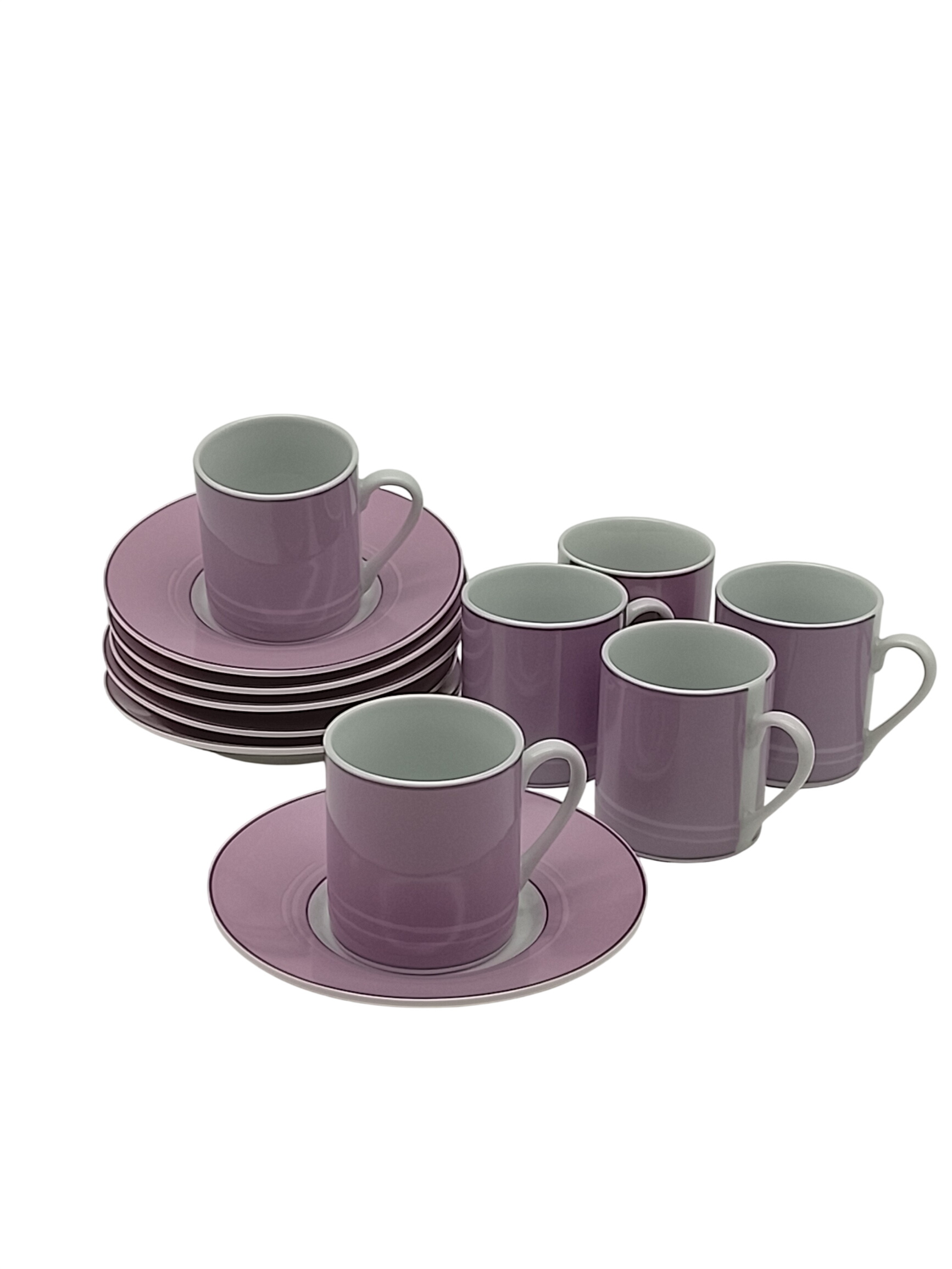 Acheter Service à café/thé 12 pièces en porcelaine véritable "lavande" Très bon état - 19,75 € Service à café/thé 12 pièces en porcelaine véritable "lavande" Très bon état reconditionné disponible sur Label Emmaüs