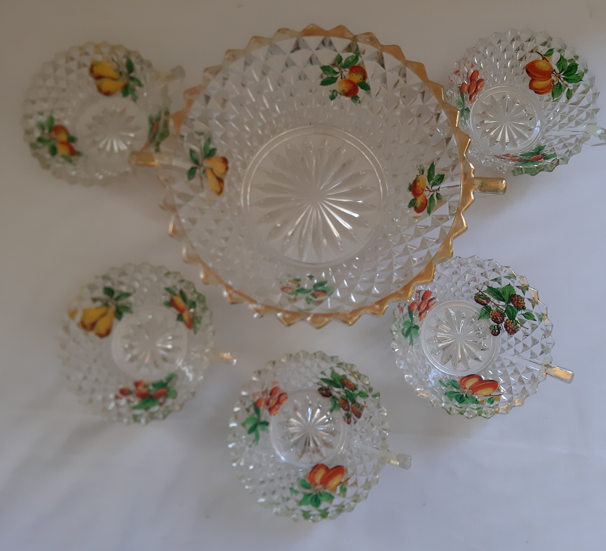 Voir photo 2 de SERVICE à DESSERT en verre pressé polychrome, saladier avec ses 5 coupelles, vintage France SERVICE à DESSERT en verre pressé polychrome, saladier avec ses 5 coupelles, vintage France Bon état reconditionné photo 2