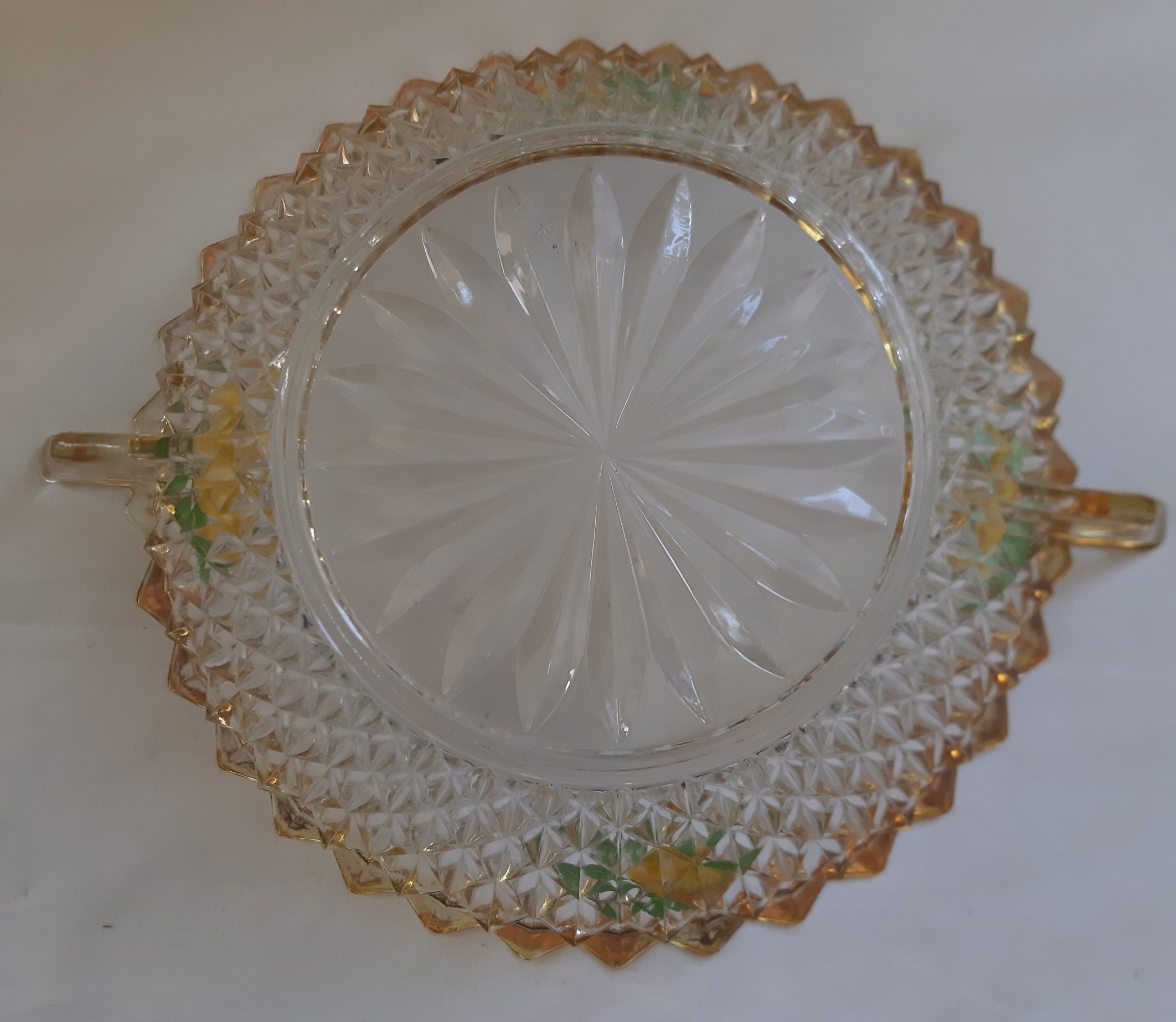 Voir photo 5 de SERVICE à DESSERT en verre pressé polychrome, saladier avec ses 5 coupelles, vintage France SERVICE à DESSERT en verre pressé polychrome, saladier avec ses 5 coupelles, vintage France Bon état reconditionné photo 5