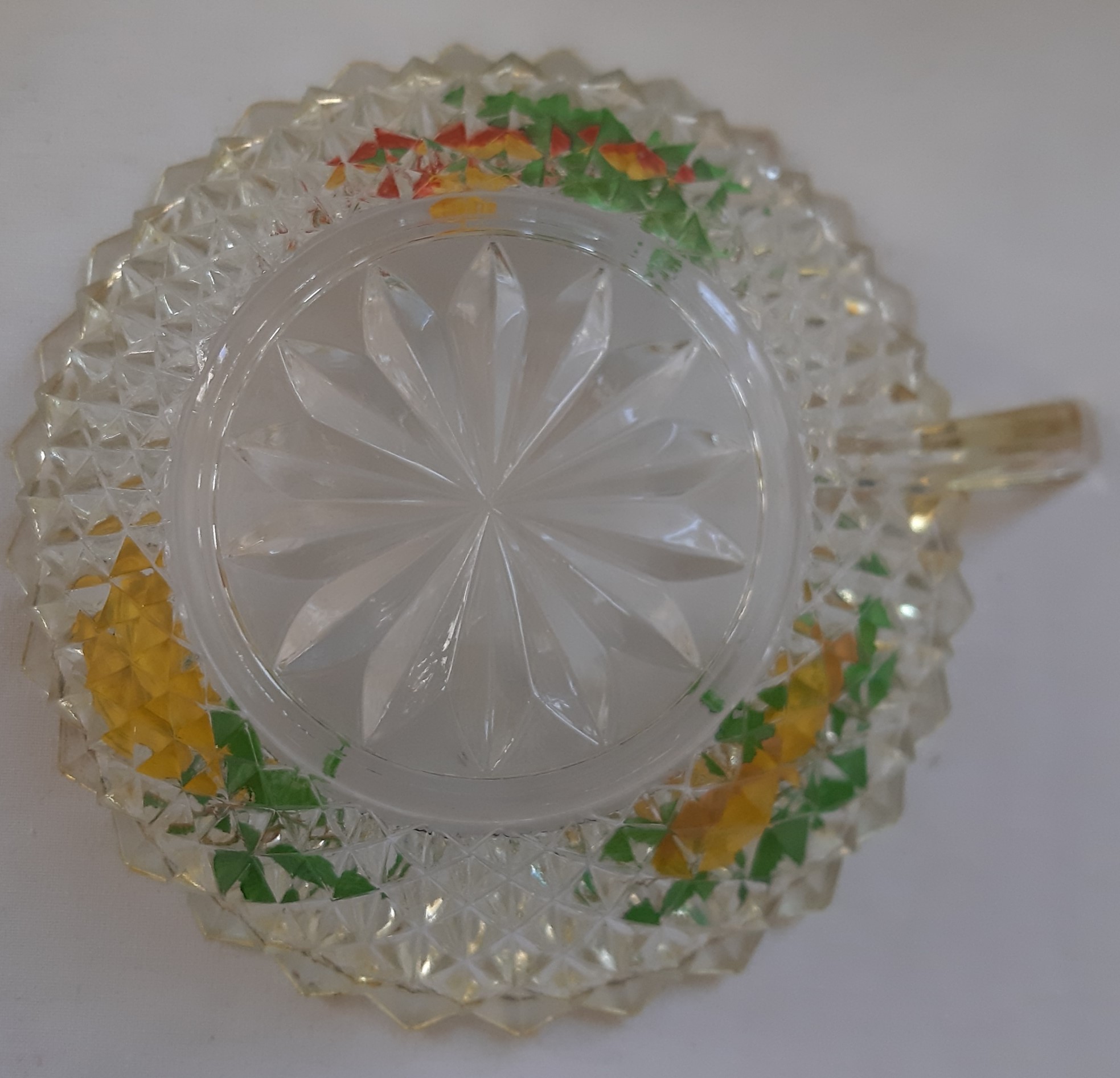 Voir photo 8 de SERVICE à DESSERT en verre pressé polychrome, saladier avec ses 5 coupelles, vintage France SERVICE à DESSERT en verre pressé polychrome, saladier avec ses 5 coupelles, vintage France Bon état reconditionné photo 8