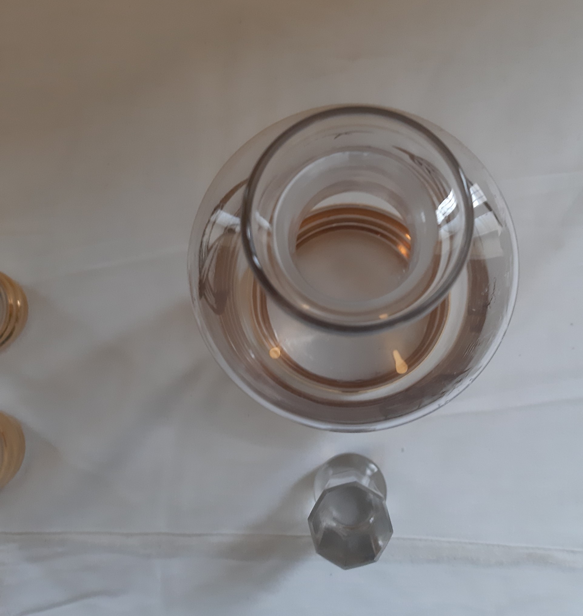 Voir photo 2 de Service à liqueur en verre avec liseré doré et oiseaux, numéroté 19, vintage Service à liqueur en verre avec liseré doré et oiseaux, numéroté 19, vintage Très bon état reconditionné photo 2