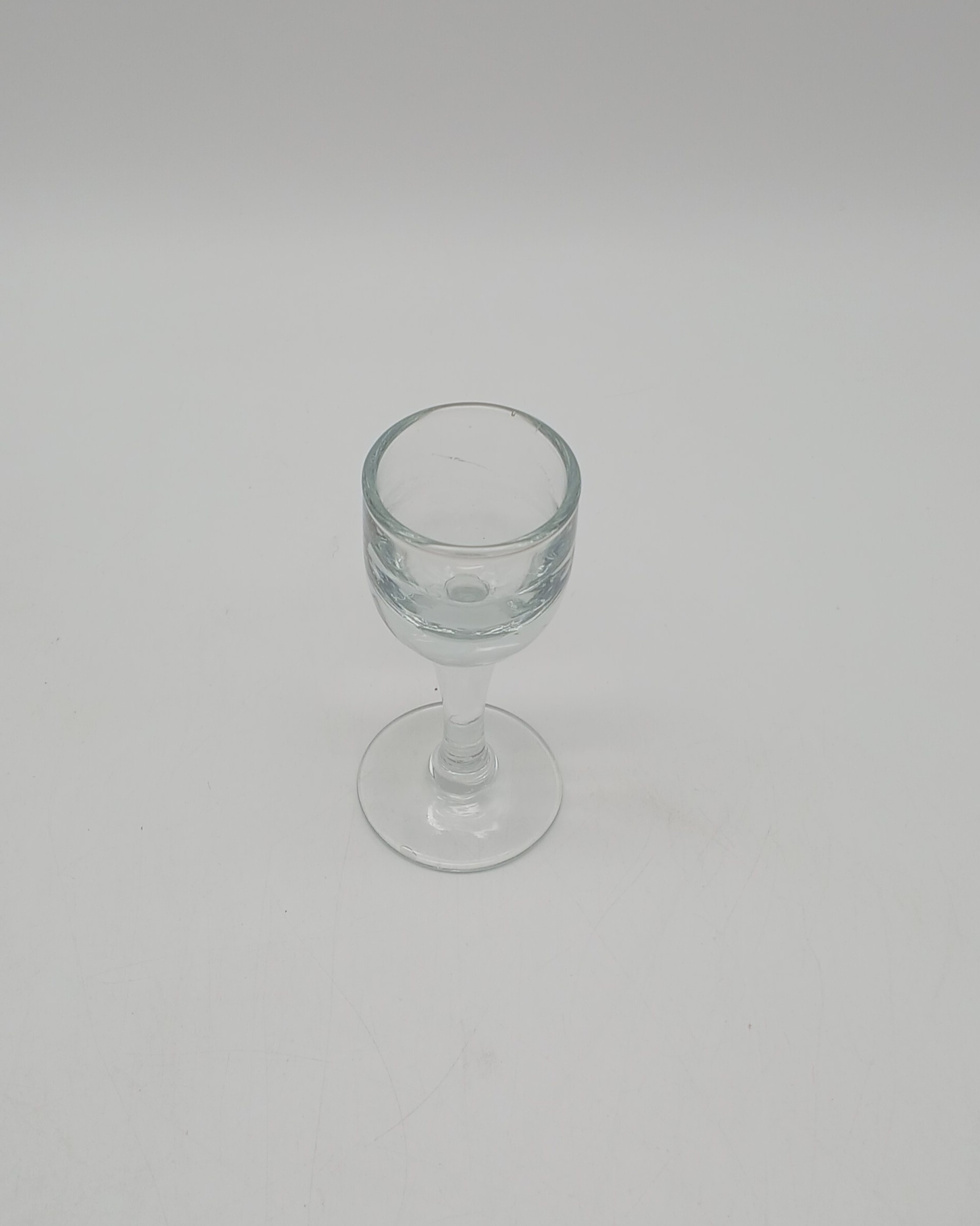 Voir photo 20 de Service à liqueur - Mirabelle - en verre taillé à la main - France Service à liqueur - Mirabelle - en verre taillé à la main - France Très bon état reconditionné photo 20