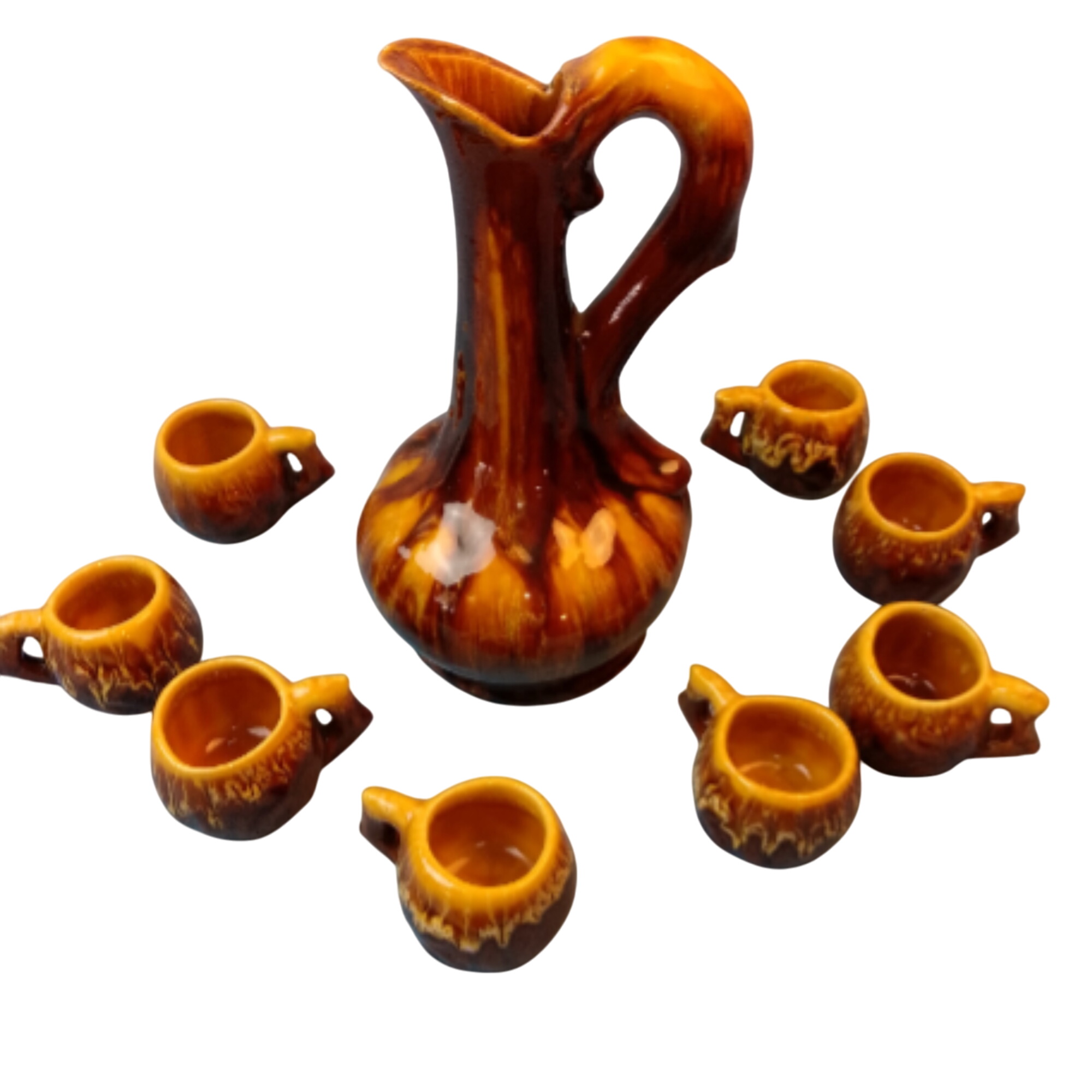 Service à liqueurs - 9 pièces (carafe et 8 tasses) Très bon état - 20,80 € Service à liqueurs - 9 pièces (carafe et 8 tasses) Très bon état reconditionné disponible sur Label Emmaüs