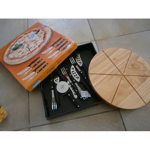 Service A Pizza 10 Pièces Comme Neuf occasion reconditionné disponible sur Rakuten