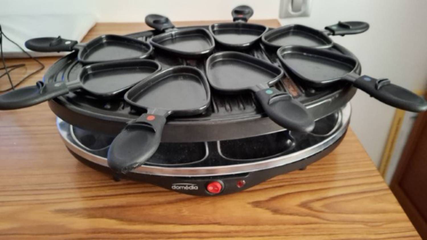 Service A Raclette 8 Personnes Bon état - alternatives disponibles sur Dero Service A Raclette 8 Personnes Bon état reconditionné (offre indisponible)