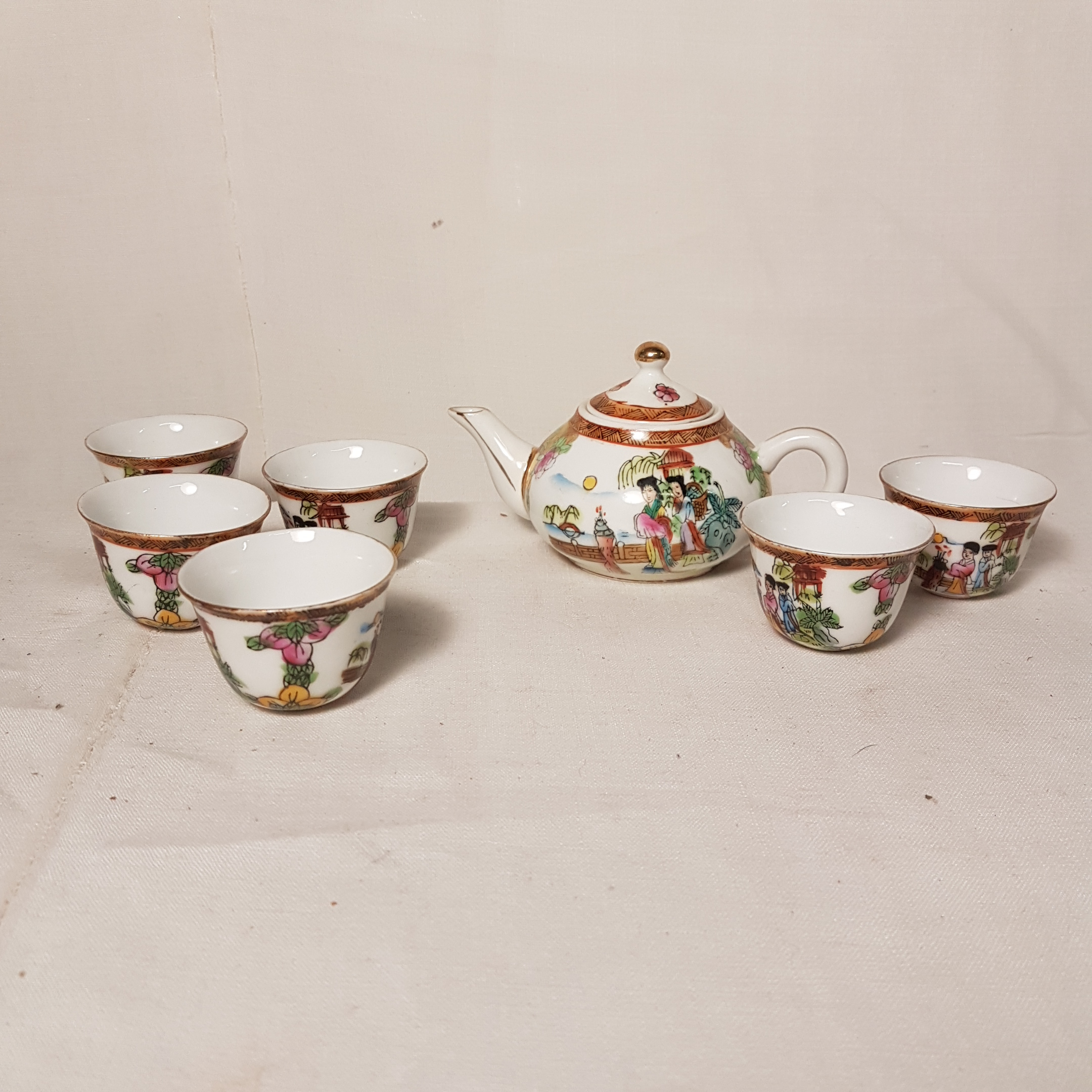 Voir photo 2 de Service à Saké en porcelaine Asie Service à Saké en porcelaine Asie reconditionné photo 2