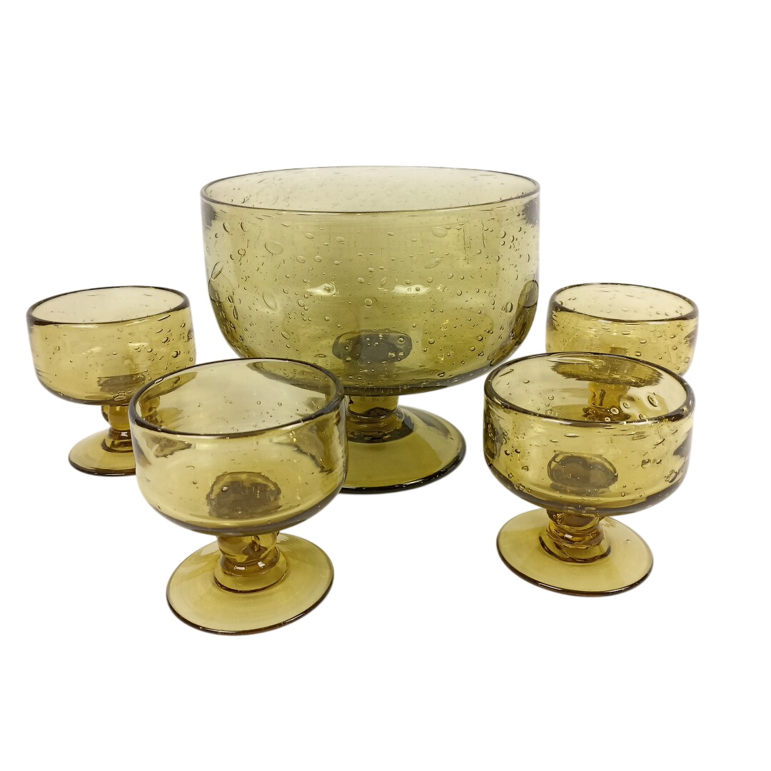 Acheter Service à Sangria/punch en verre soufflé Très bon état - 30,40 € Service à Sangria/punch en verre soufflé Très bon état reconditionné disponible sur Label Emmaüs