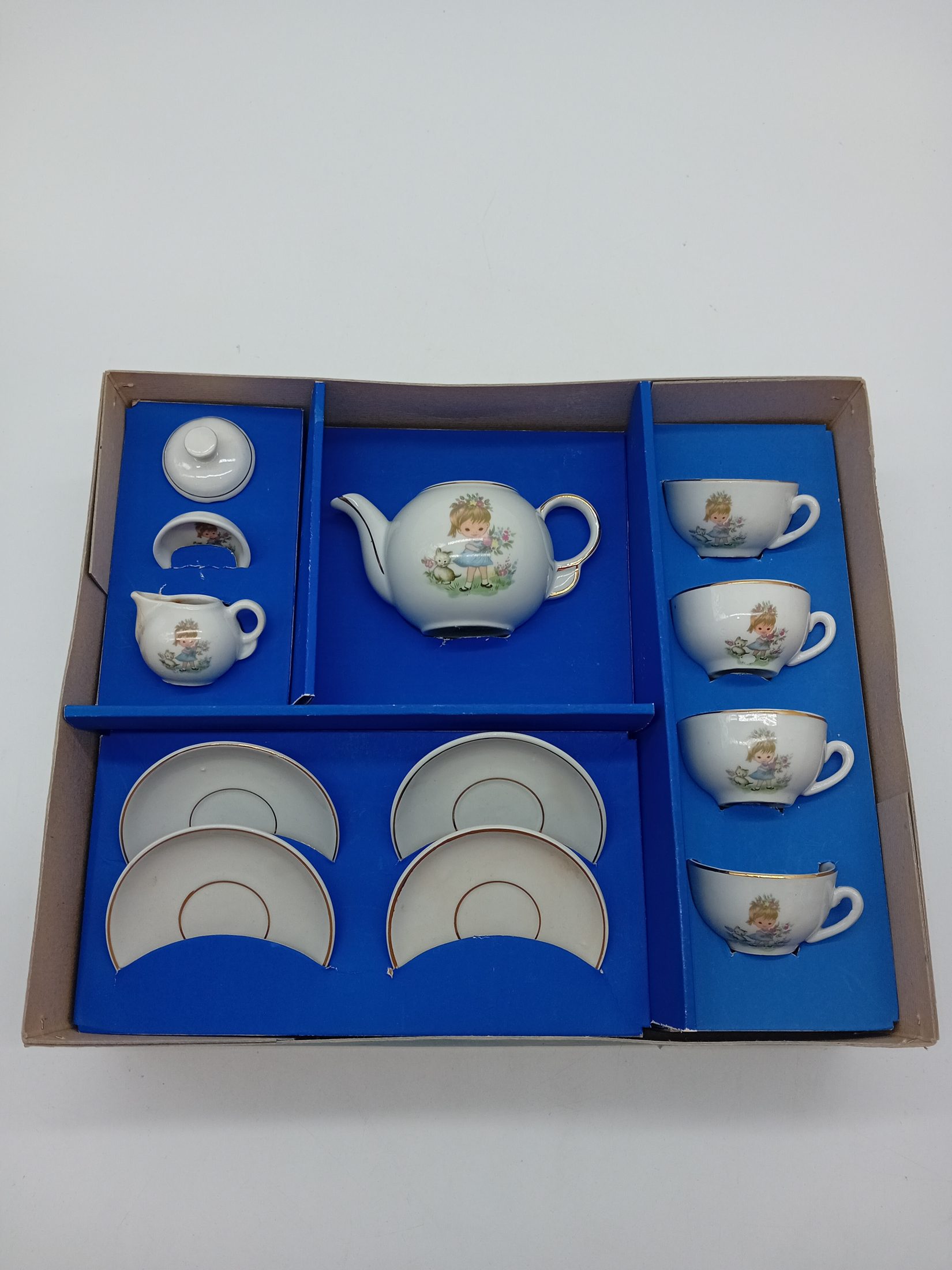 Voir photo 2 de Service À Thé Miniature Vintage En Porcelaine (B771) Service À Thé Miniature Vintage En Porcelaine (B771) Très bon état reconditionné photo 2