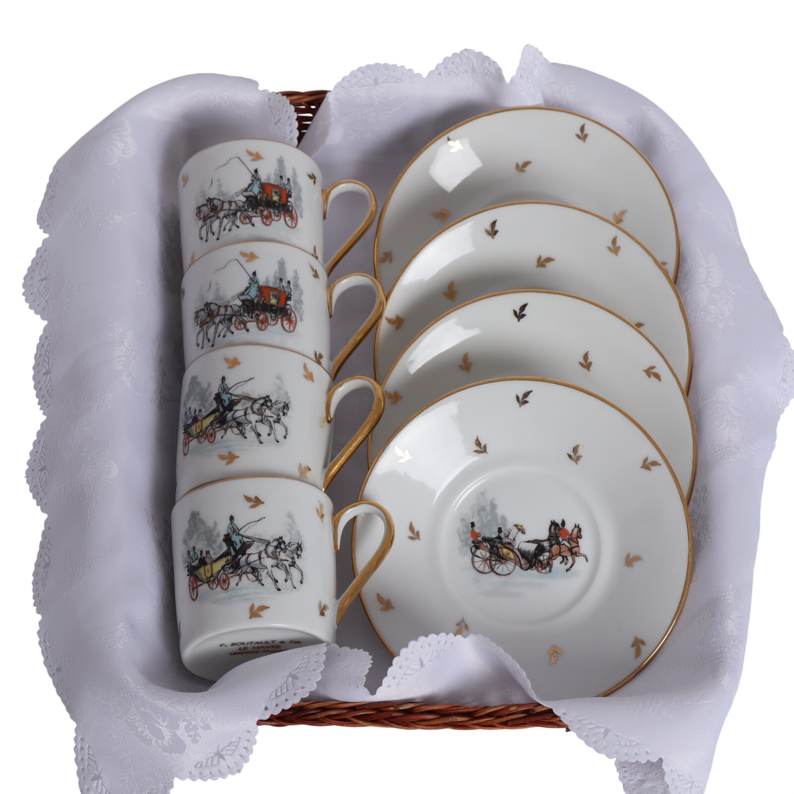 Service à thé ou café - 4 tasses litron et 4 soucoupes - Porcelaine de Limoges Très bon état - 14,00 € Service à thé ou café - 4 tasses litron et 4 soucoupes - Porcelaine de Limoges Très bon état reconditionné disponible sur Label Emmaüs