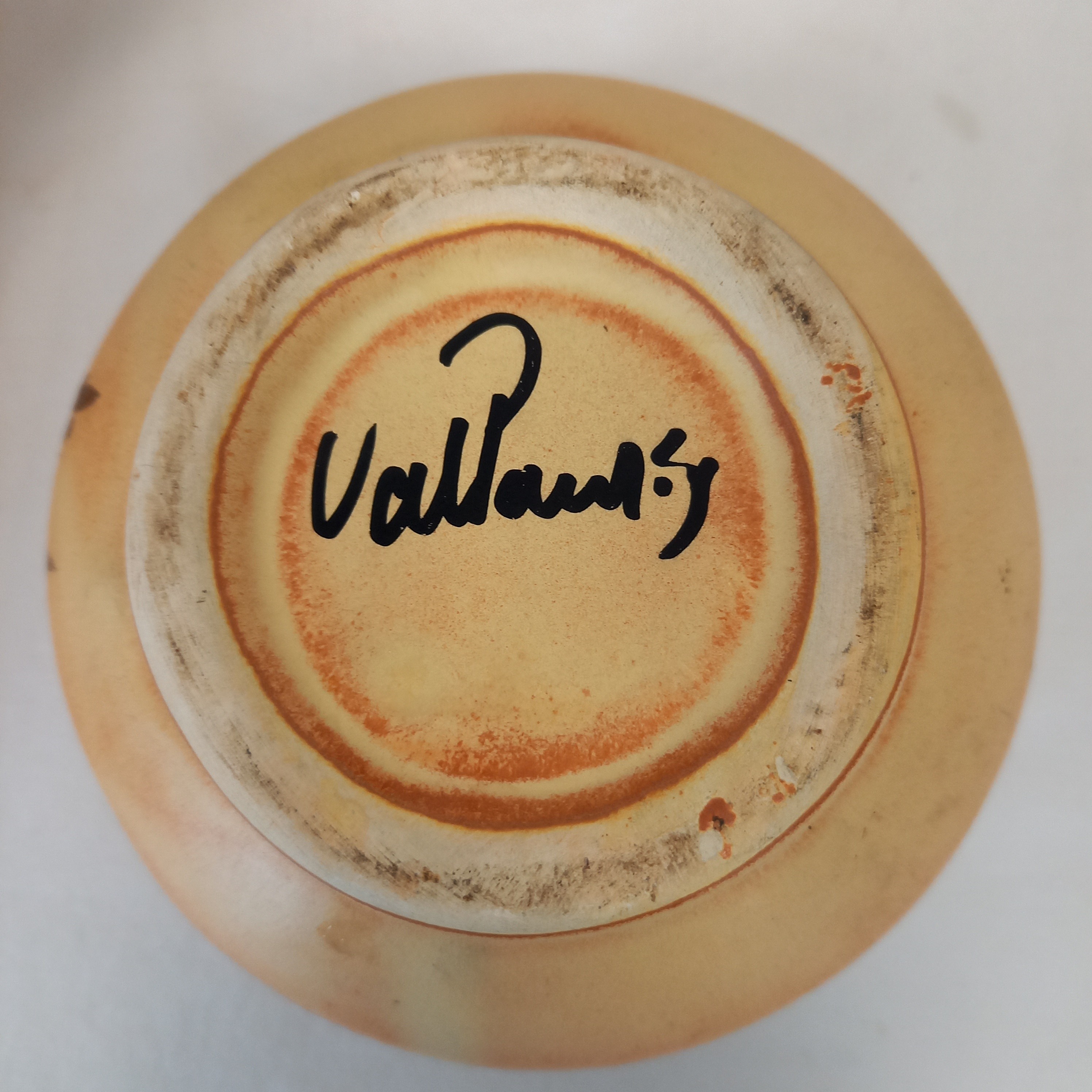 Voir photo 8 de Service à Thé VALLAURS en terre cuite fait à la main . Composé de : 6 tasses et sous tasses ; 1 Théière 1 pot ;1 cremier Service à Thé VALLAURS en terre cuite fait à la main . Composé de : 6 tasses et sous tasses ; 1 Théière 1 pot ;1 cremier Bon état reconditionné photo 8
