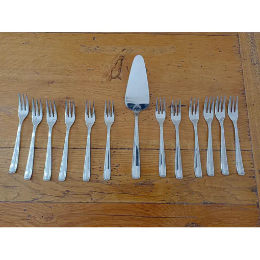 Service De Couverts A Dessert occasion - 26,00 € Service De Couverts A Dessert occasion reconditionné disponible sur Rakuten