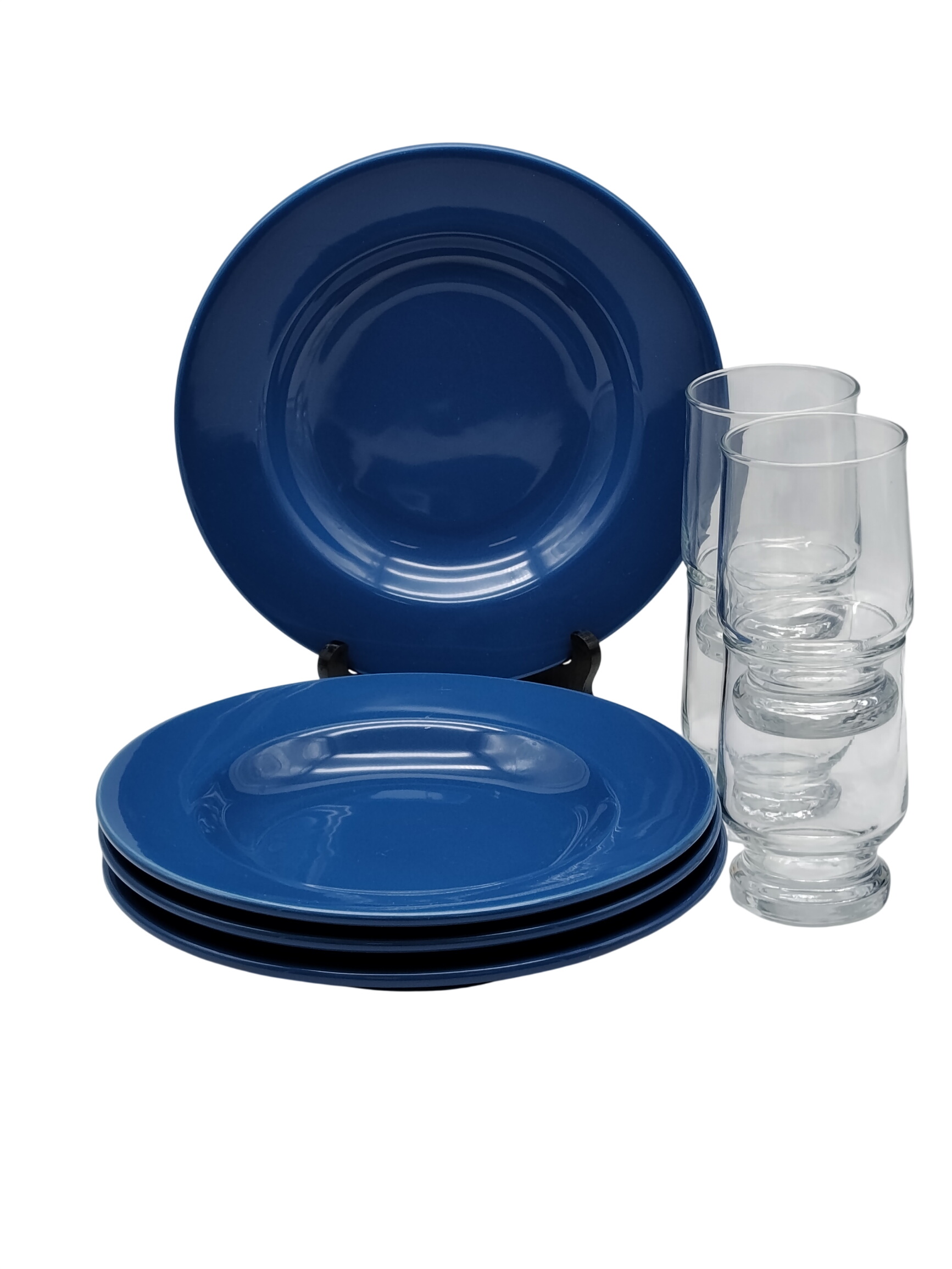 Acheter Service de table : 4 Assiettes à pâtes bleu cobalt et 4 verres à eau Très bon état - 11,75 € Service de table : 4 Assiettes à pâtes bleu cobalt et 4 verres à eau Très bon état reconditionné disponible sur Label Emmaüs
