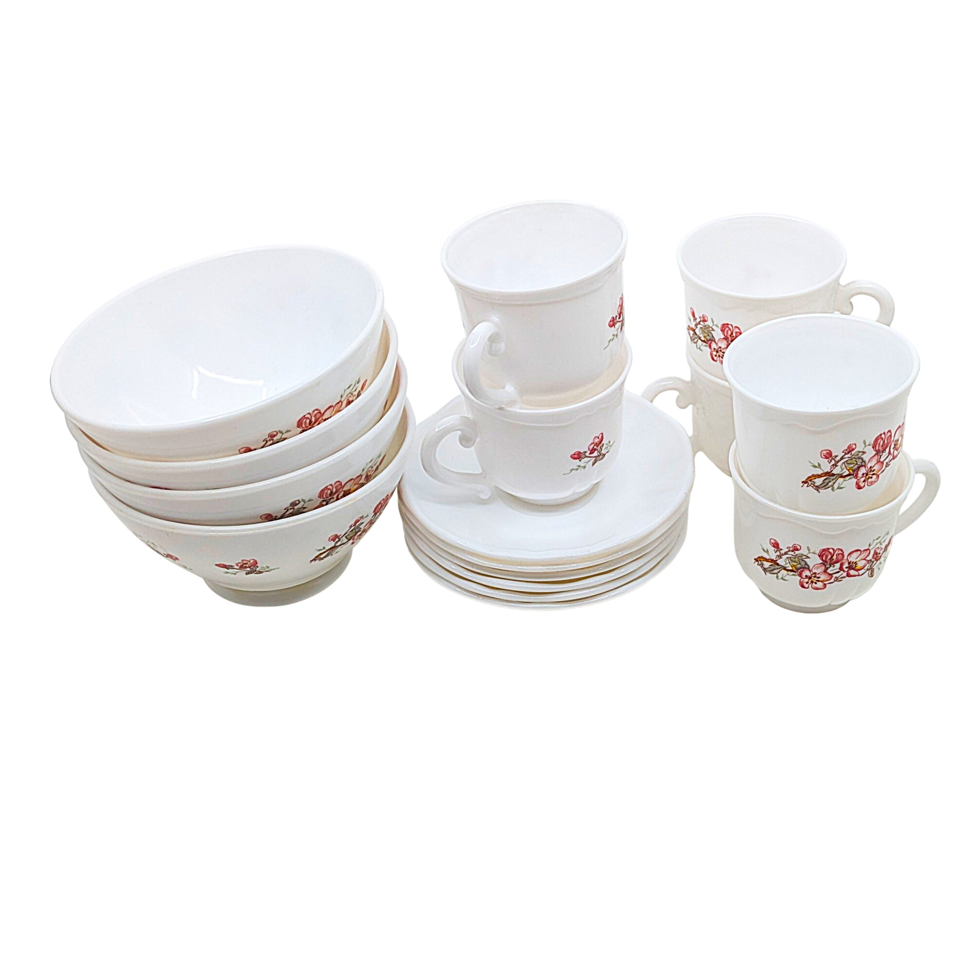 Acheter Service de vaisselle 100% ARCOPAL en porcelaine avec tasses, soucoupes et bols à motif floral Très bon état - 30,00 € Service de vaisselle 100% ARCOPAL en porcelaine avec tasses, soucoupes et bols à motif floral Très bon état reconditionné disponible sur Label Emmaüs
