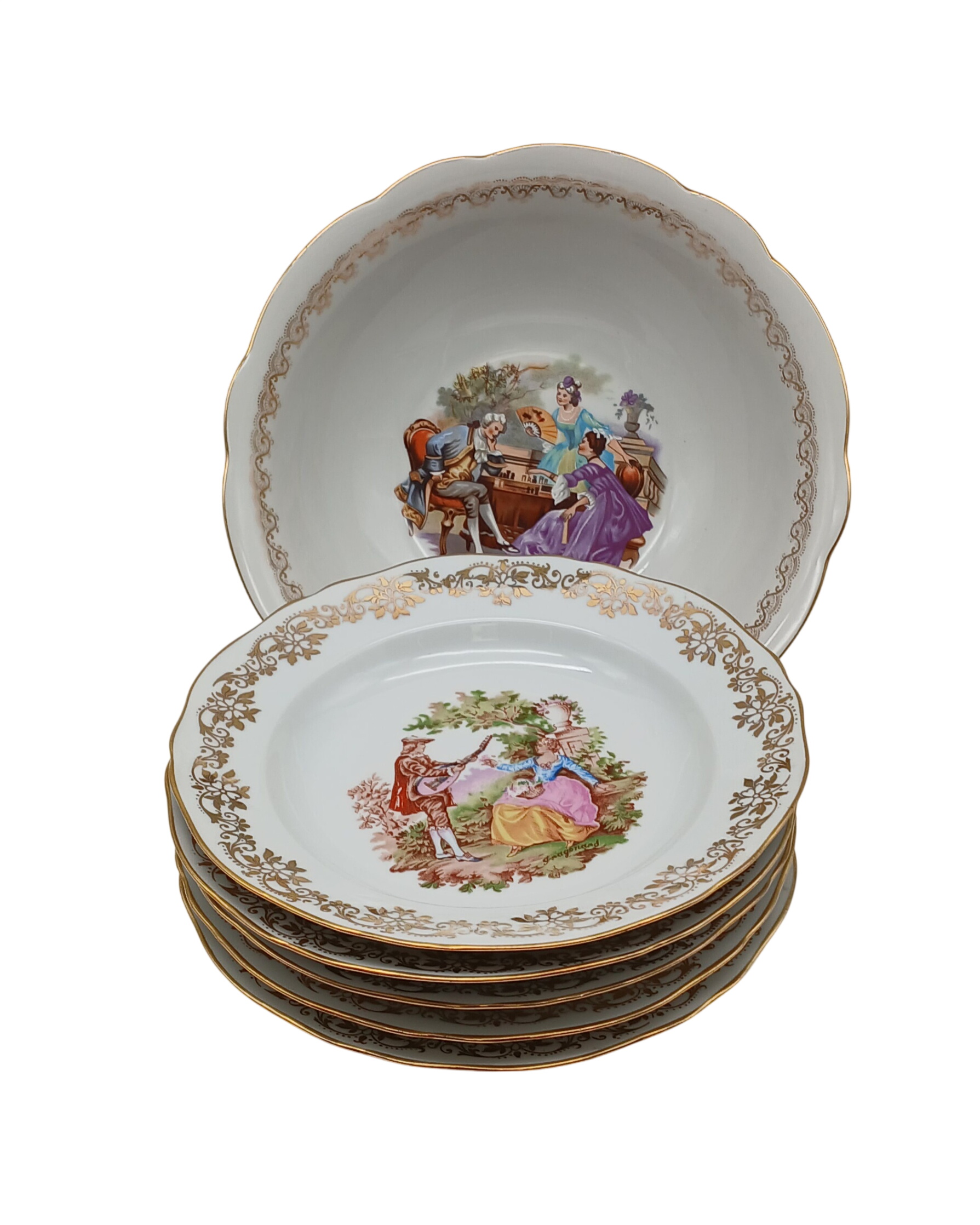 Service en porcelaine du Berry - 5 assiettes et 1 saladier - Décor Scènes Galantes style Fragonard - 6 pièces Très bon état - 25,00 € Service en porcelaine du Berry - 5 assiettes et 1 saladier - Décor Scènes Galantes style Fragonard - 6 pièces Très bon état reconditionné disponible sur Label Emmaüs